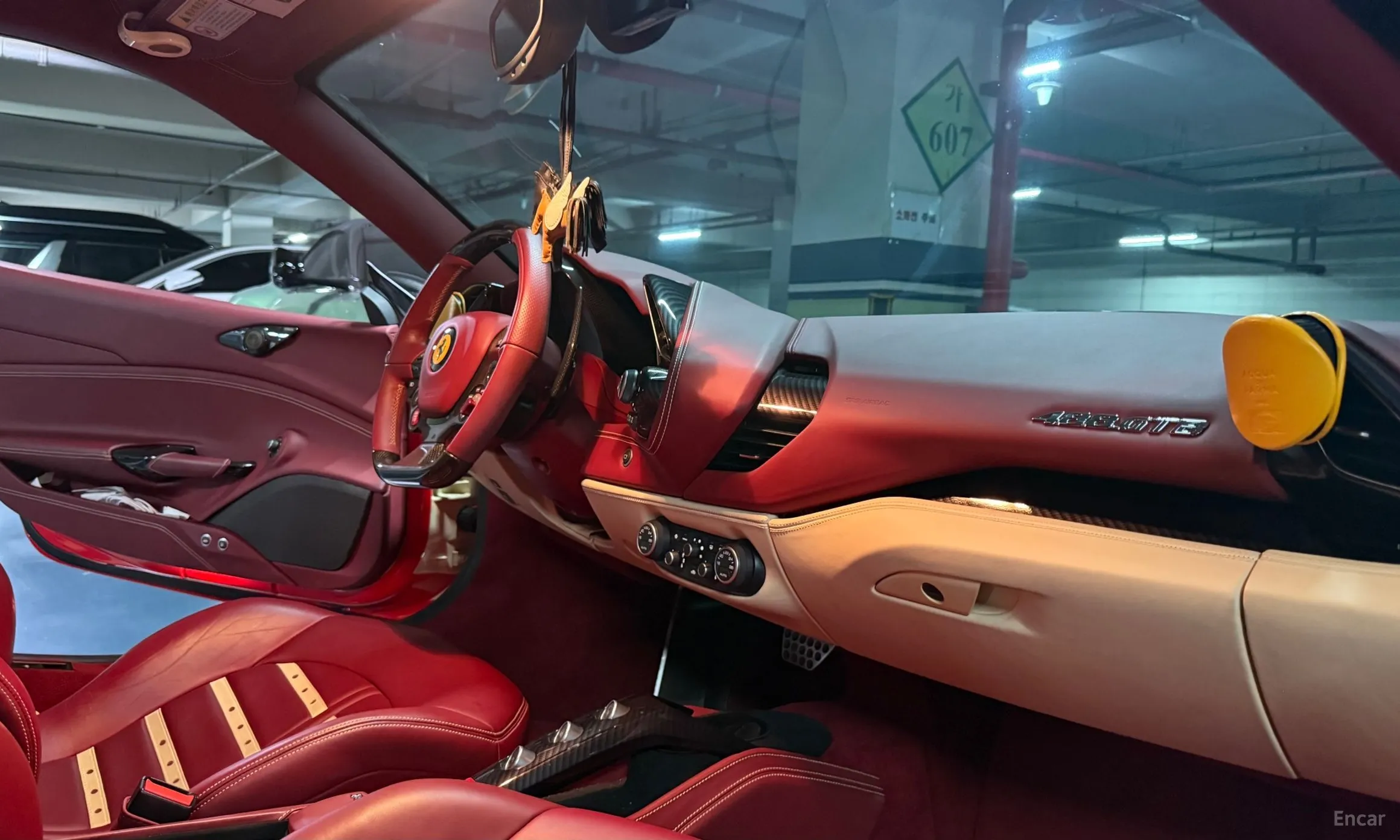 Ferrari 488 GTB превью 15