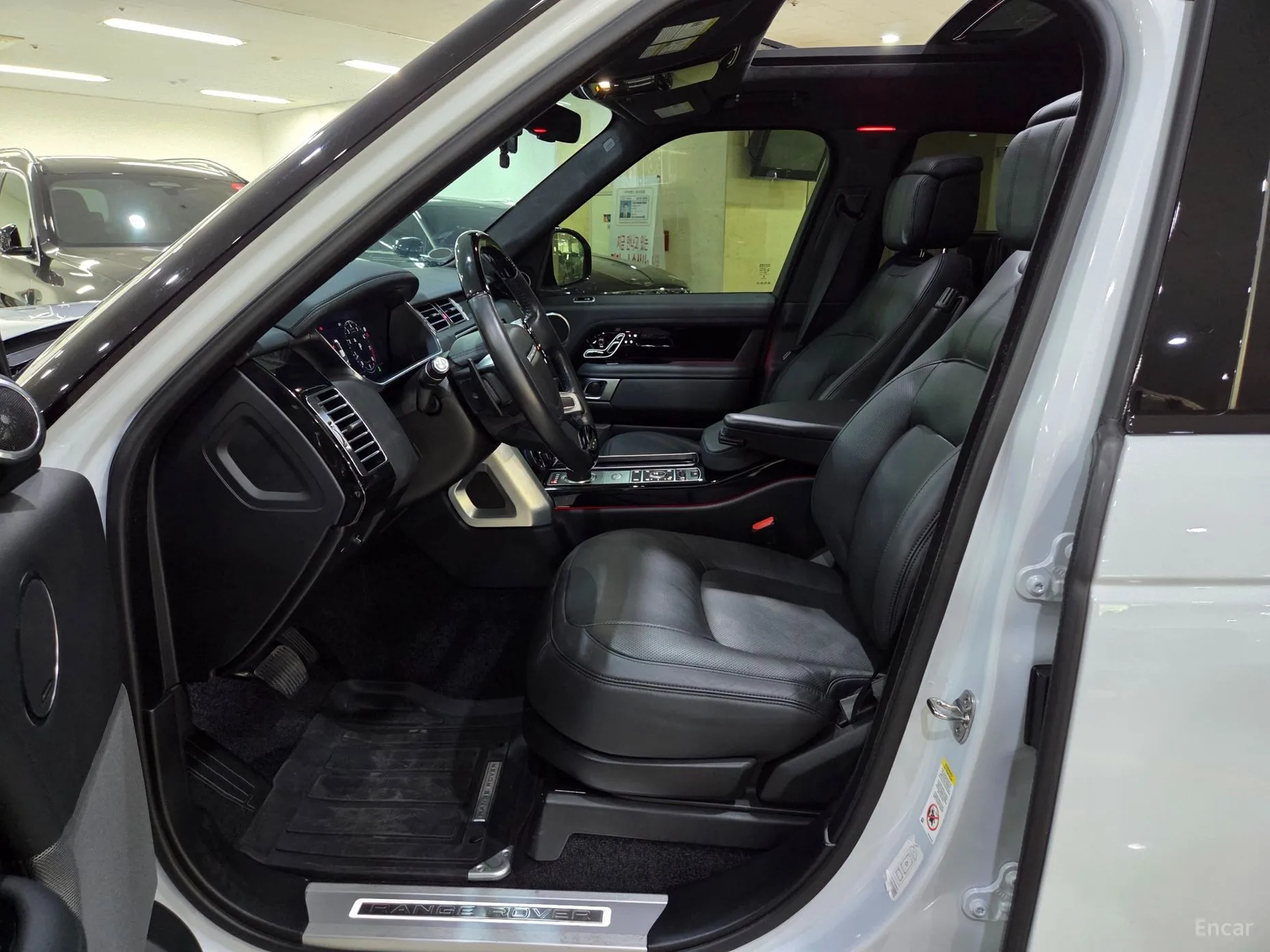 Land Rover Range Rover 4th Generation превью 6