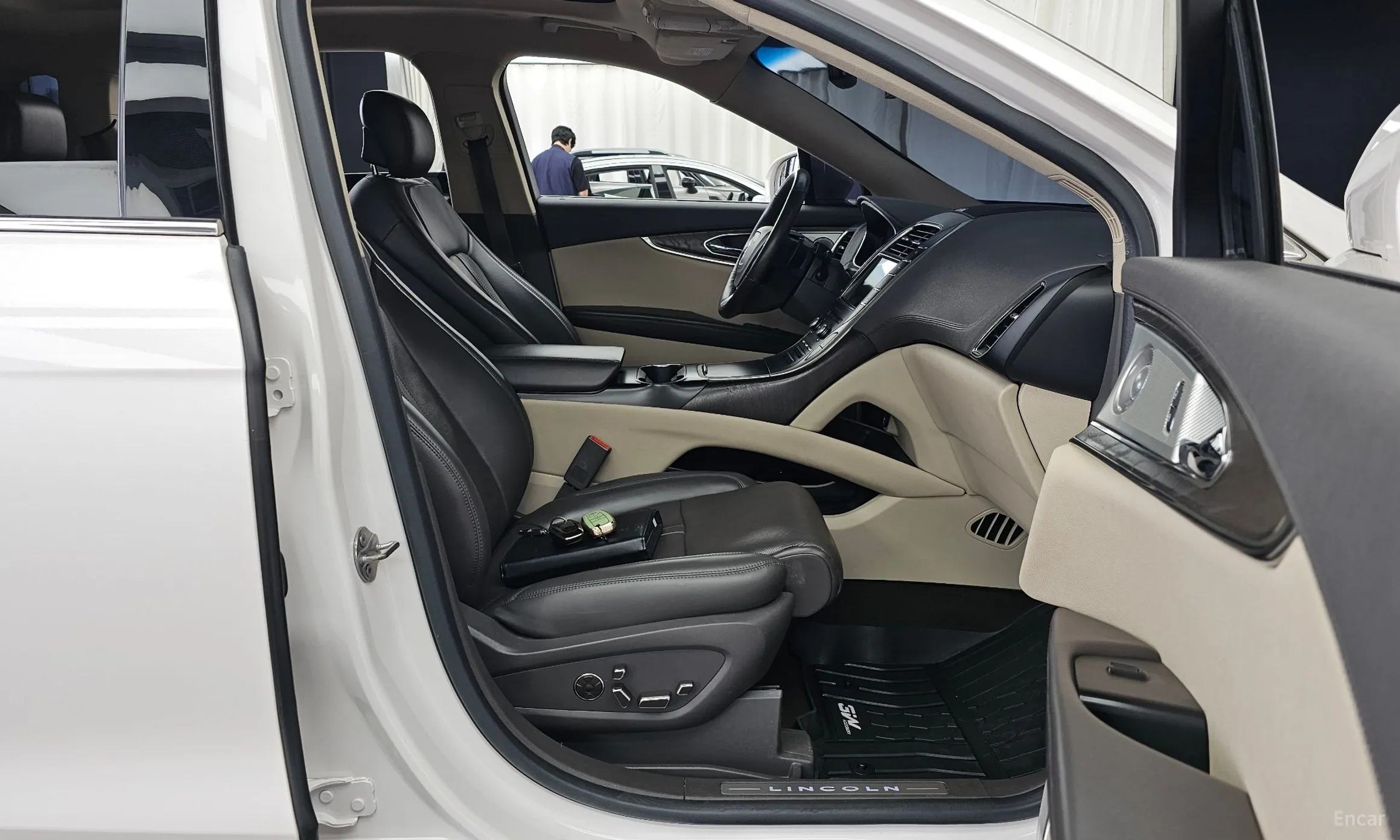 Lincoln Nautilus Gen 1 превью 11