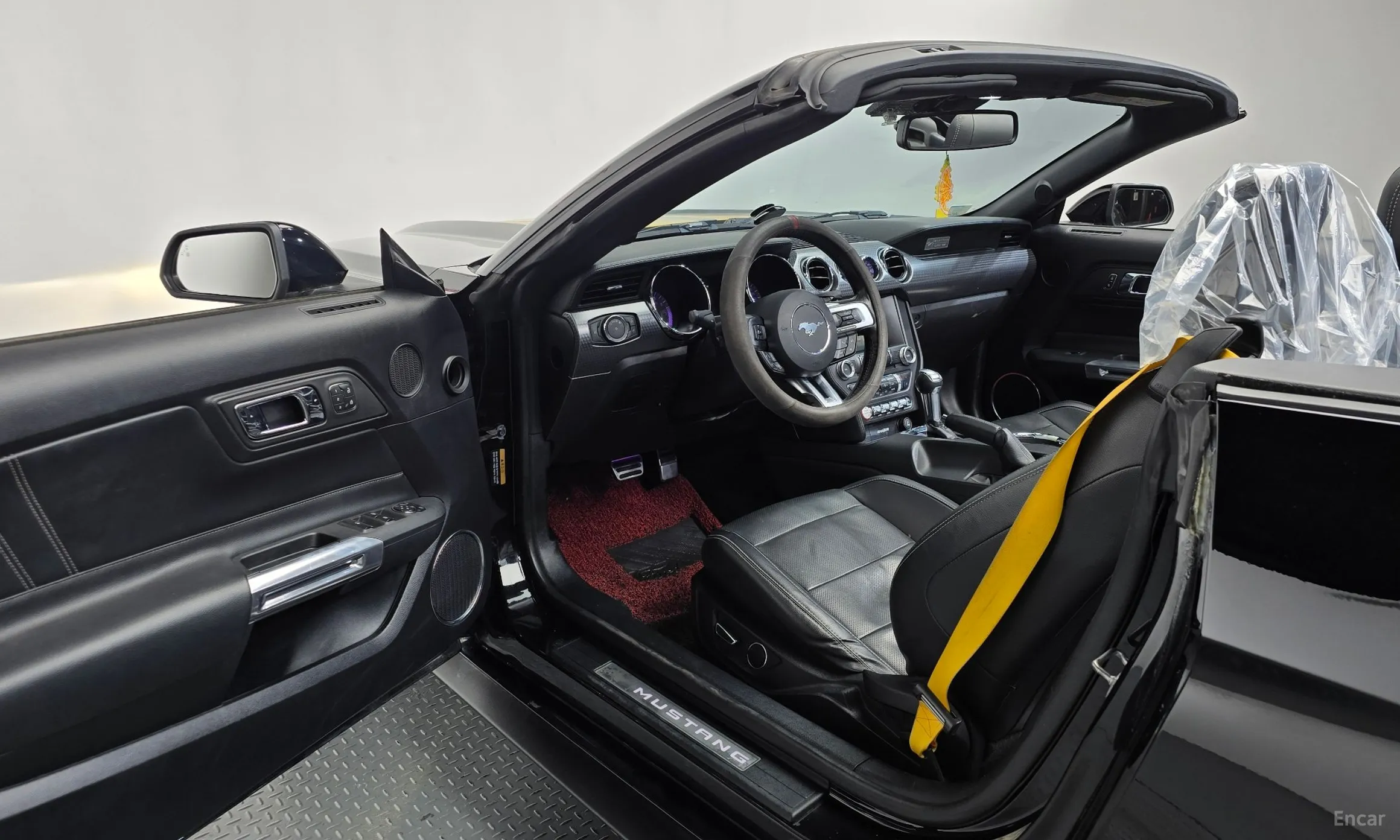 Ford Mustang превью 10