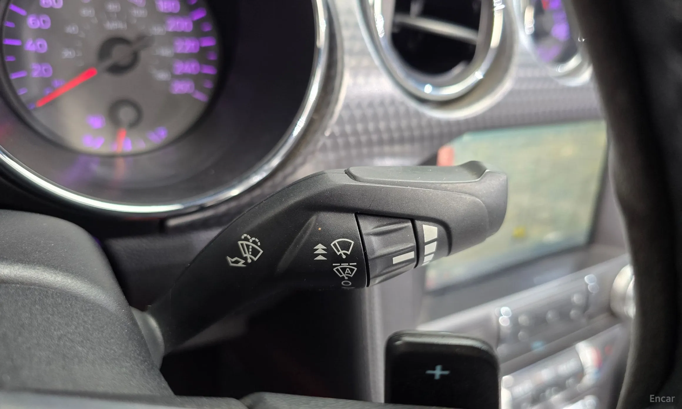 Ford Mustang превью 19