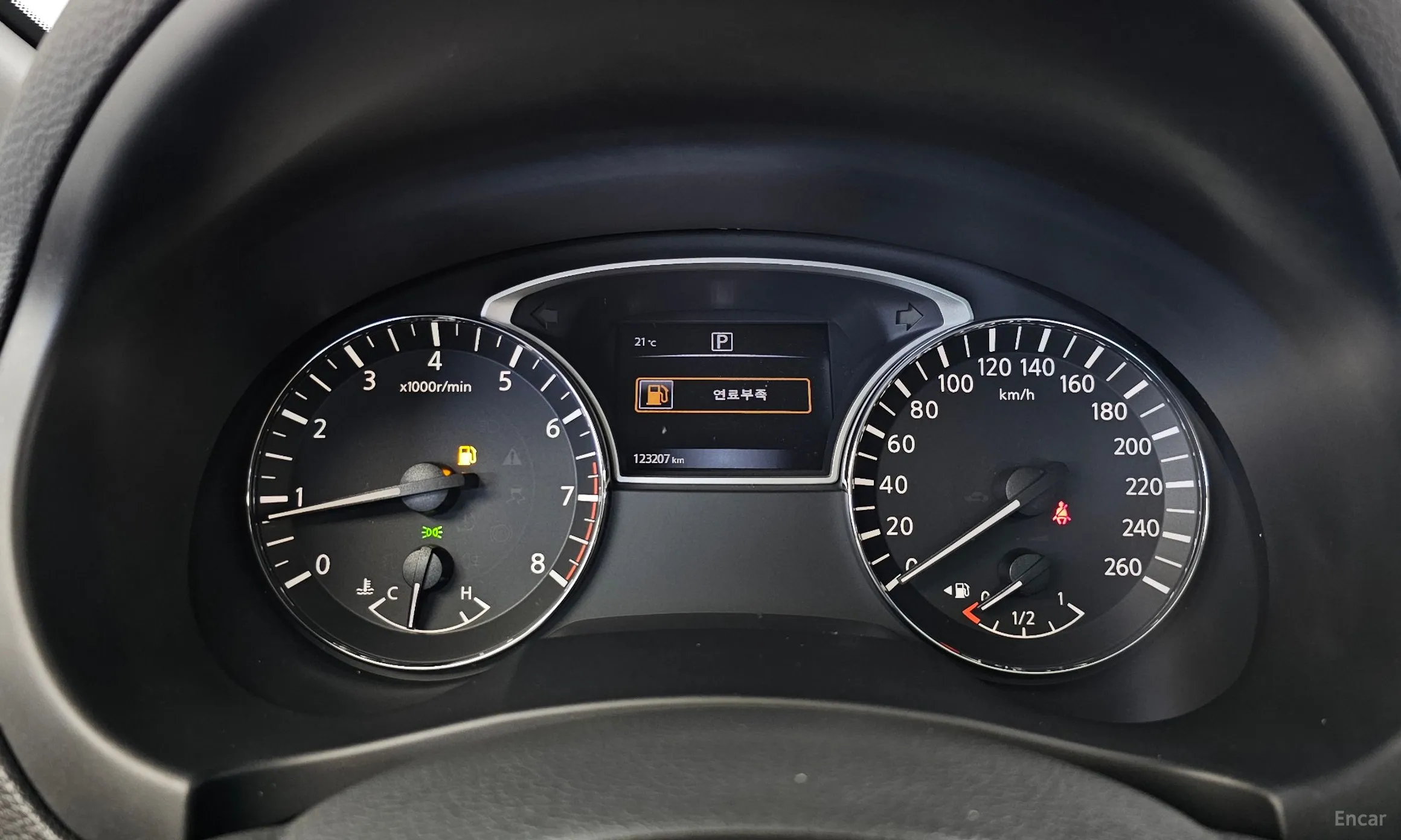 Nissan Altima превью 8