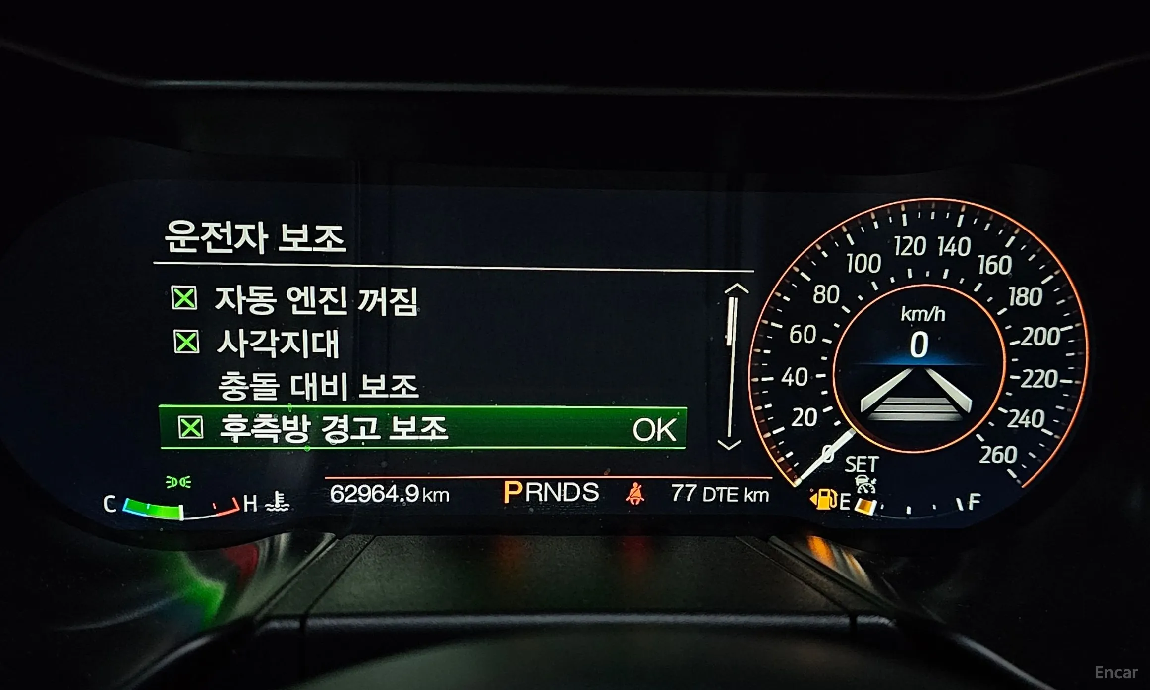 Ford Mustang превью 20