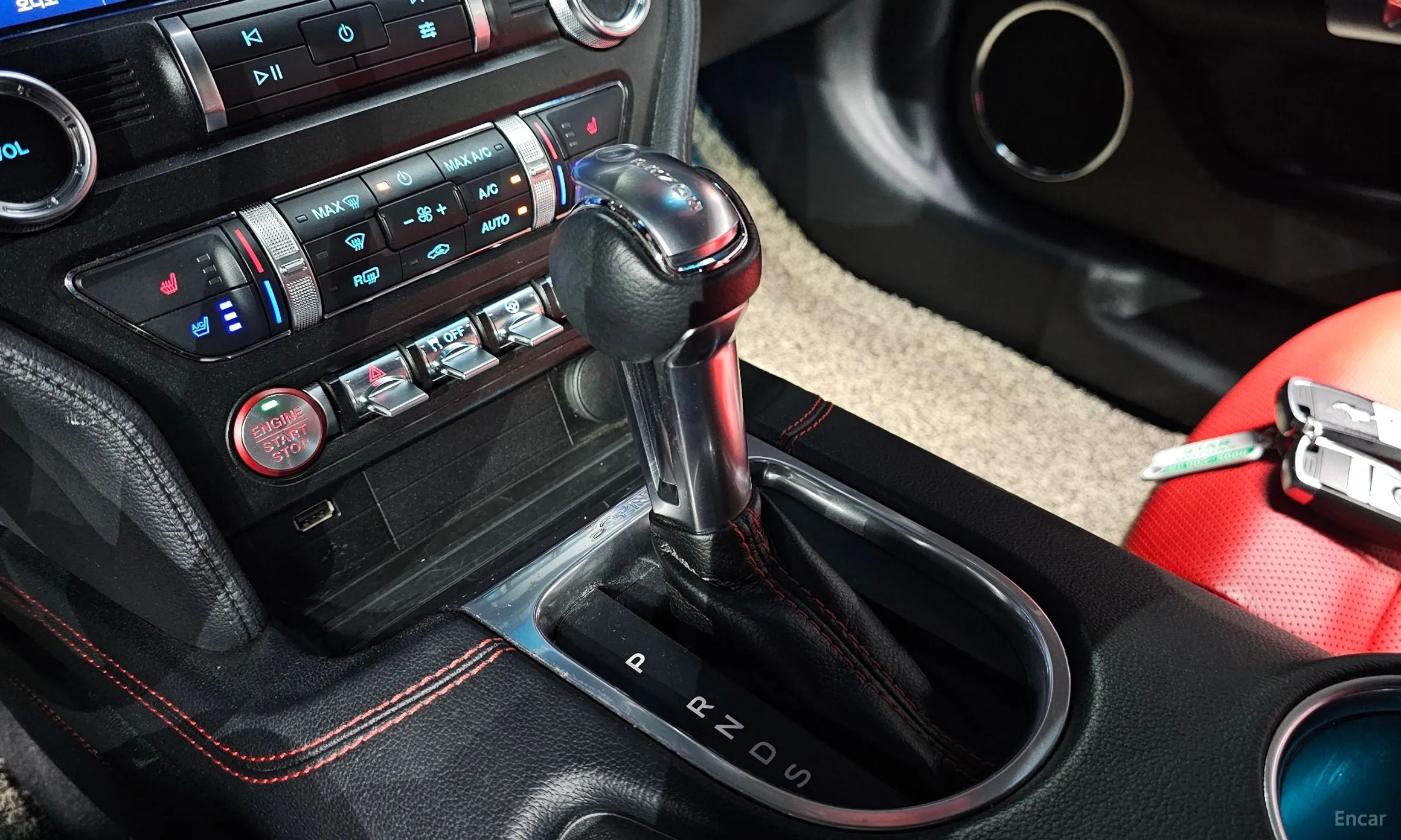 Ford Mustang превью 9