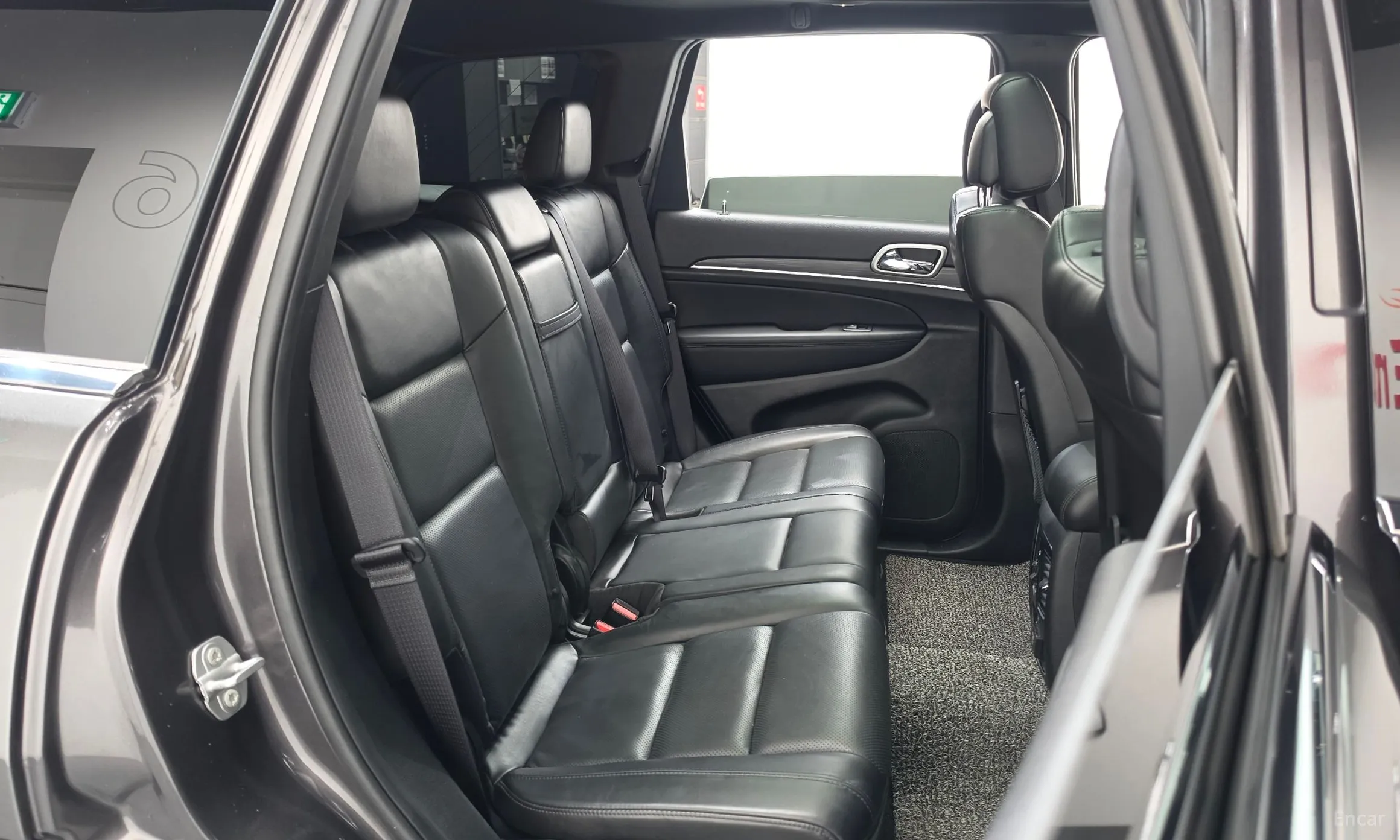 Jeep Grand Cherokee превью 11