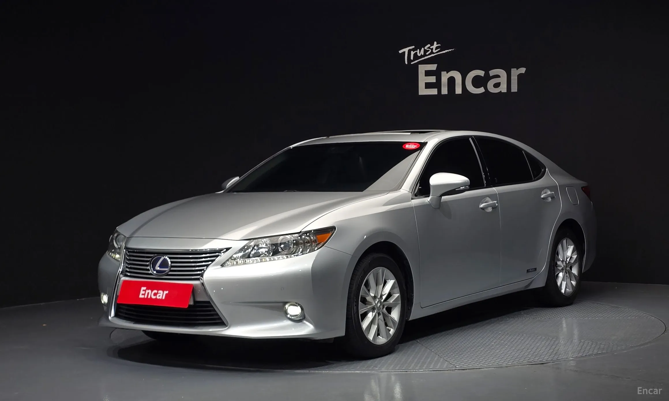 Lexus New ES300h