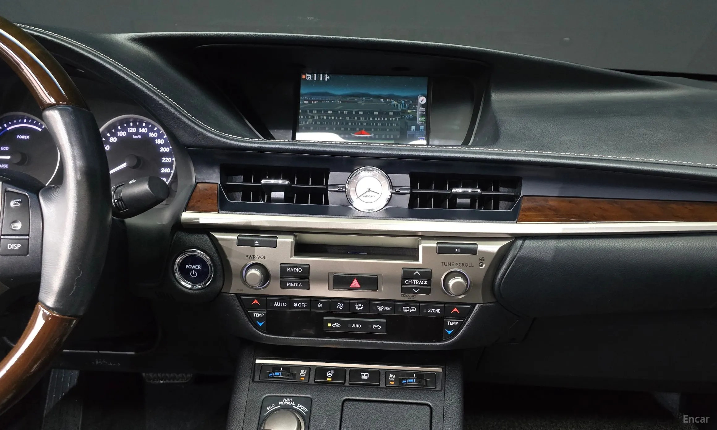 Lexus New ES300h превью 16
