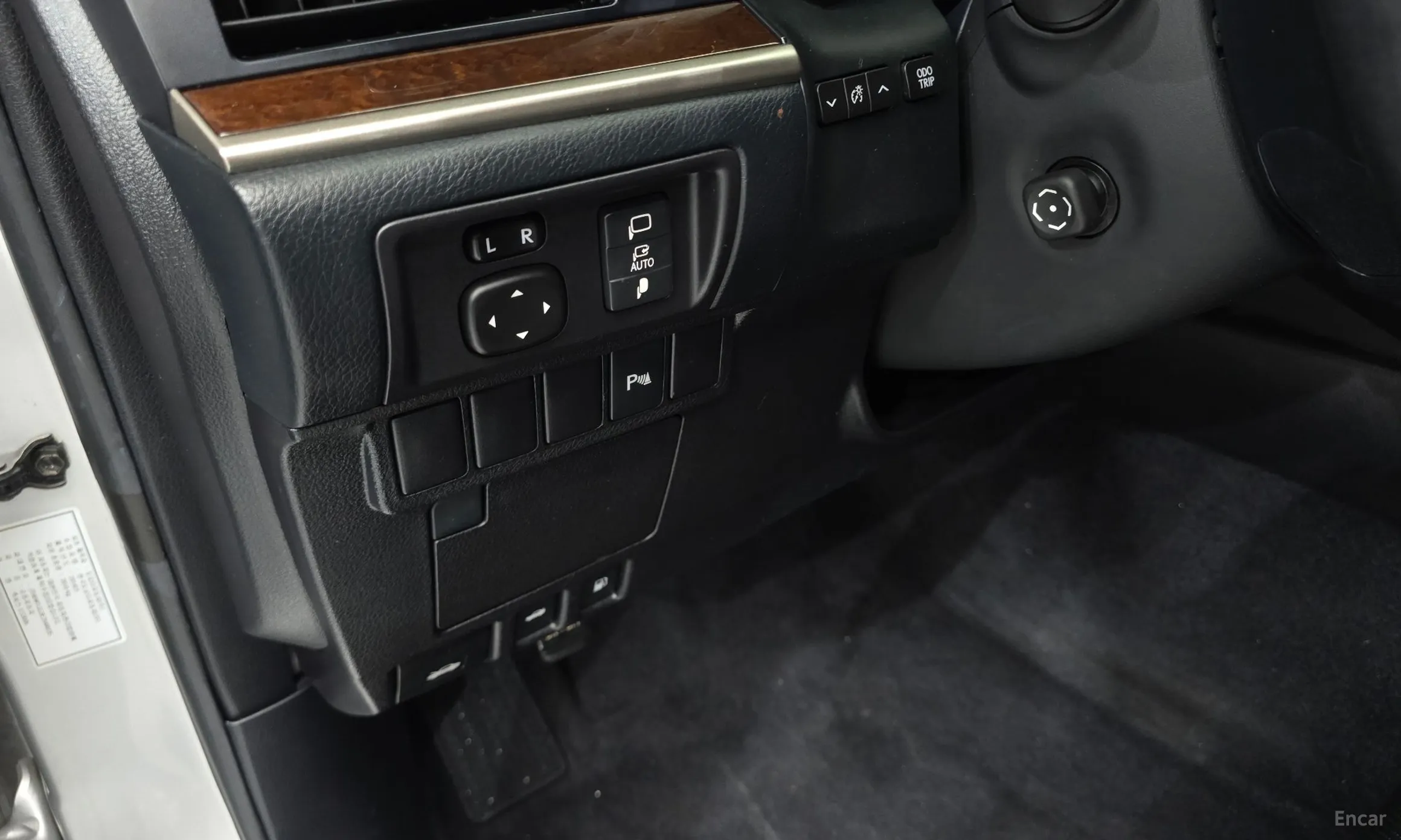 Lexus New ES300h превью 20