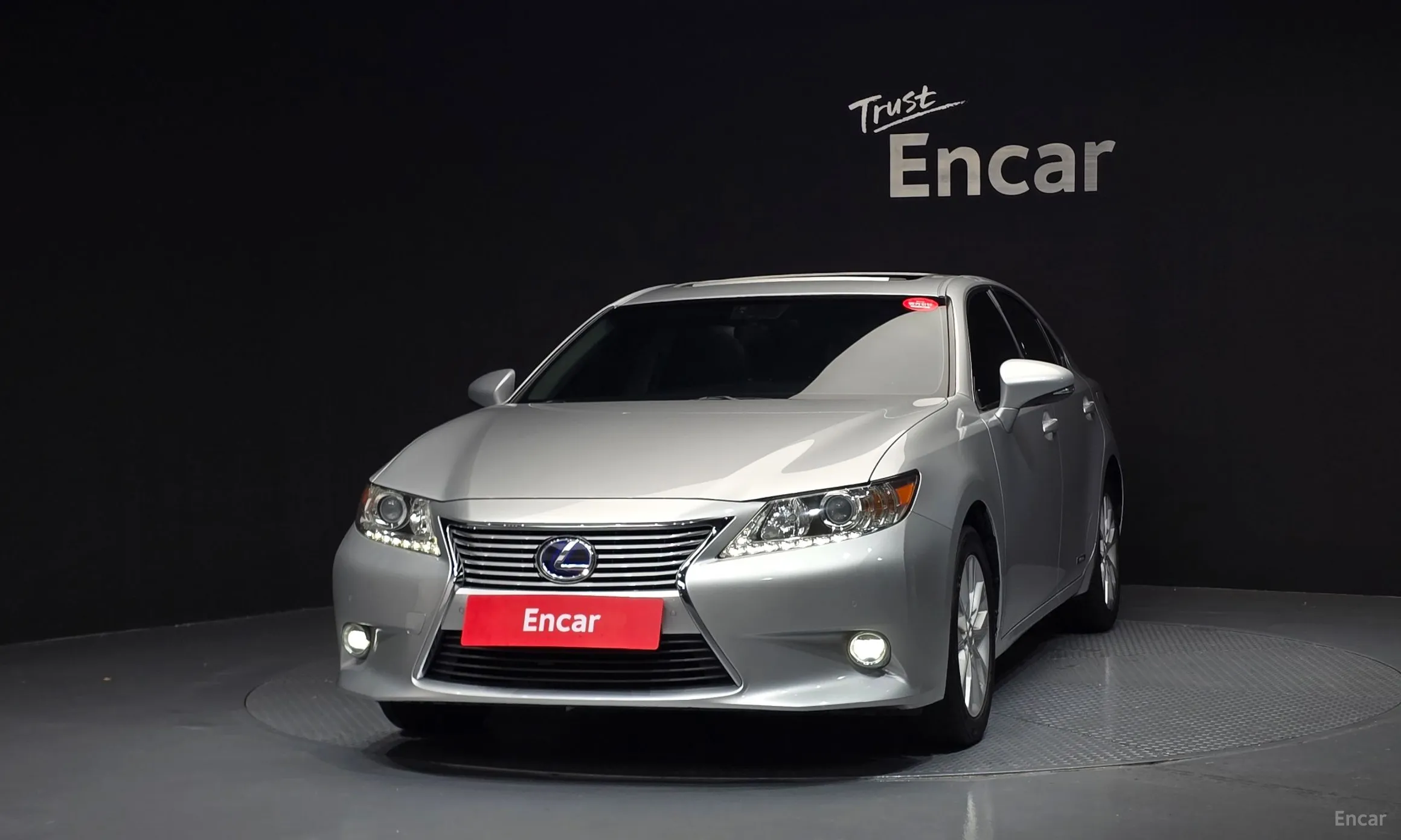 Lexus New ES300h превью 3