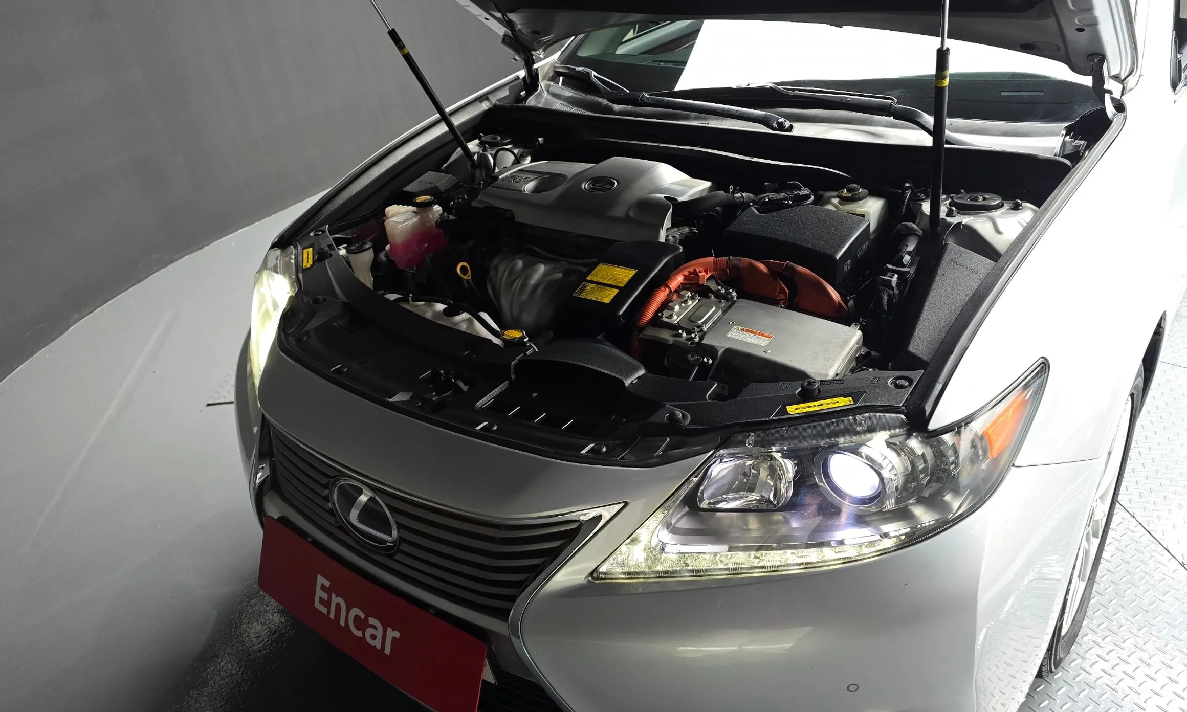 Lexus New ES300h превью 6