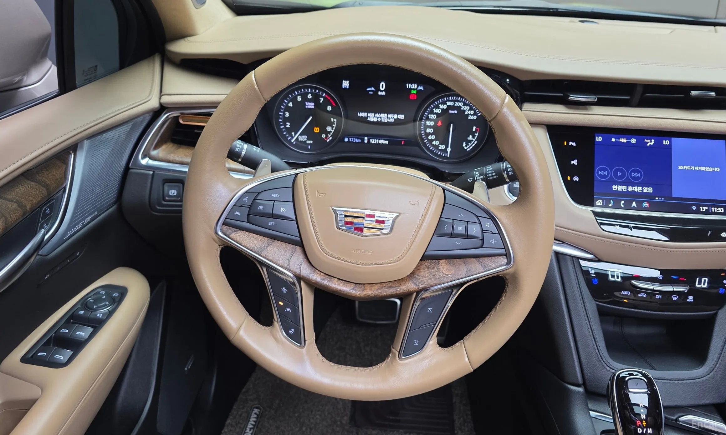 Cadillac XT5 превью 14