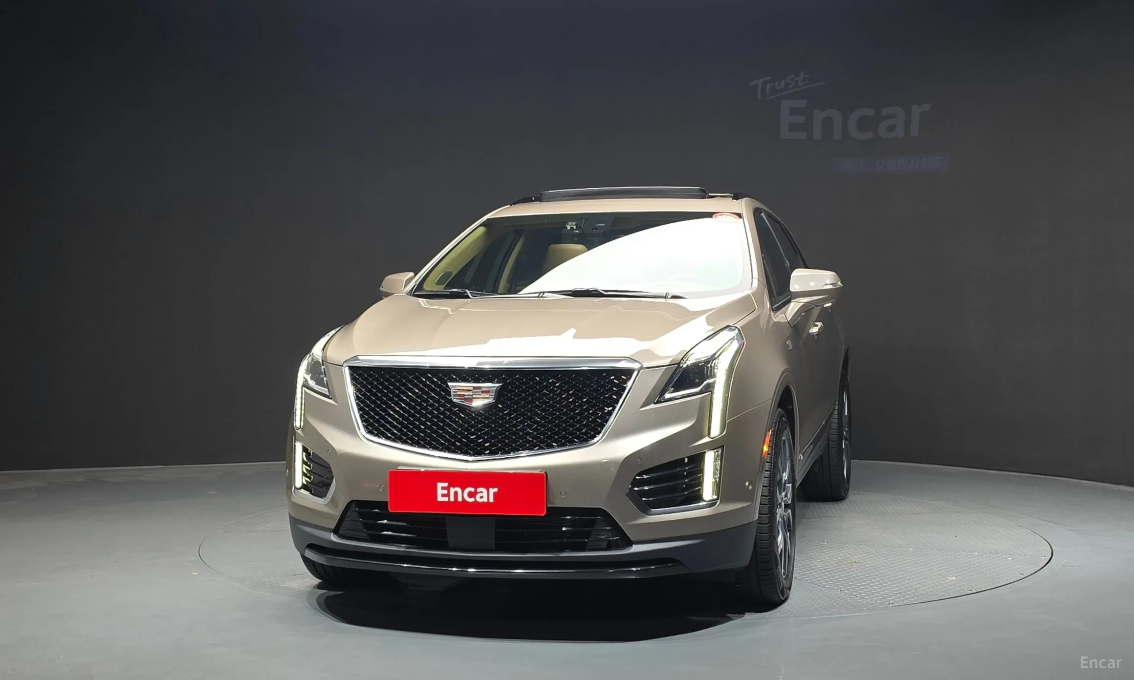 Cadillac XT5 превью 3