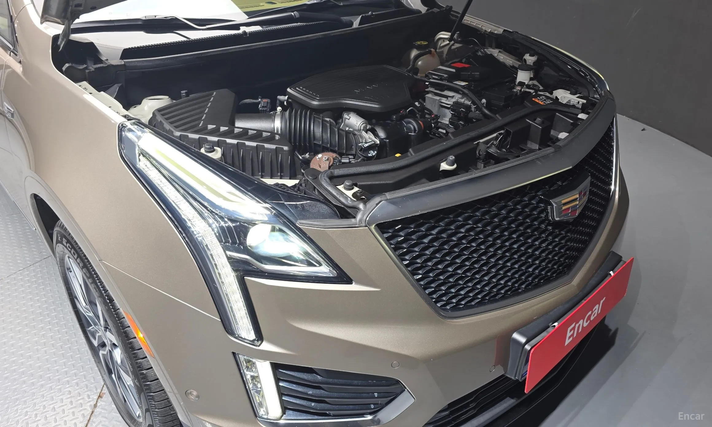 Cadillac XT5 превью 6