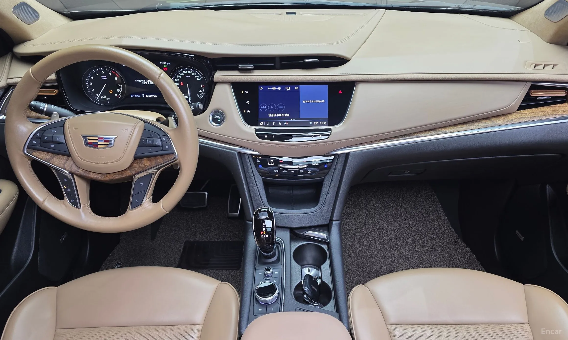 Cadillac XT5 превью 7