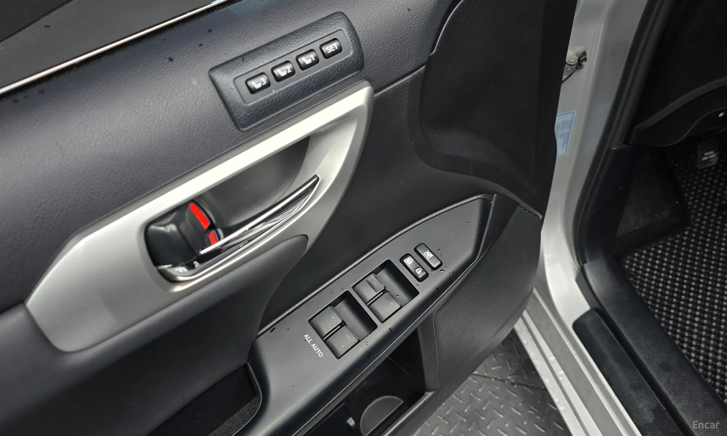Lexus CT200h превью 15