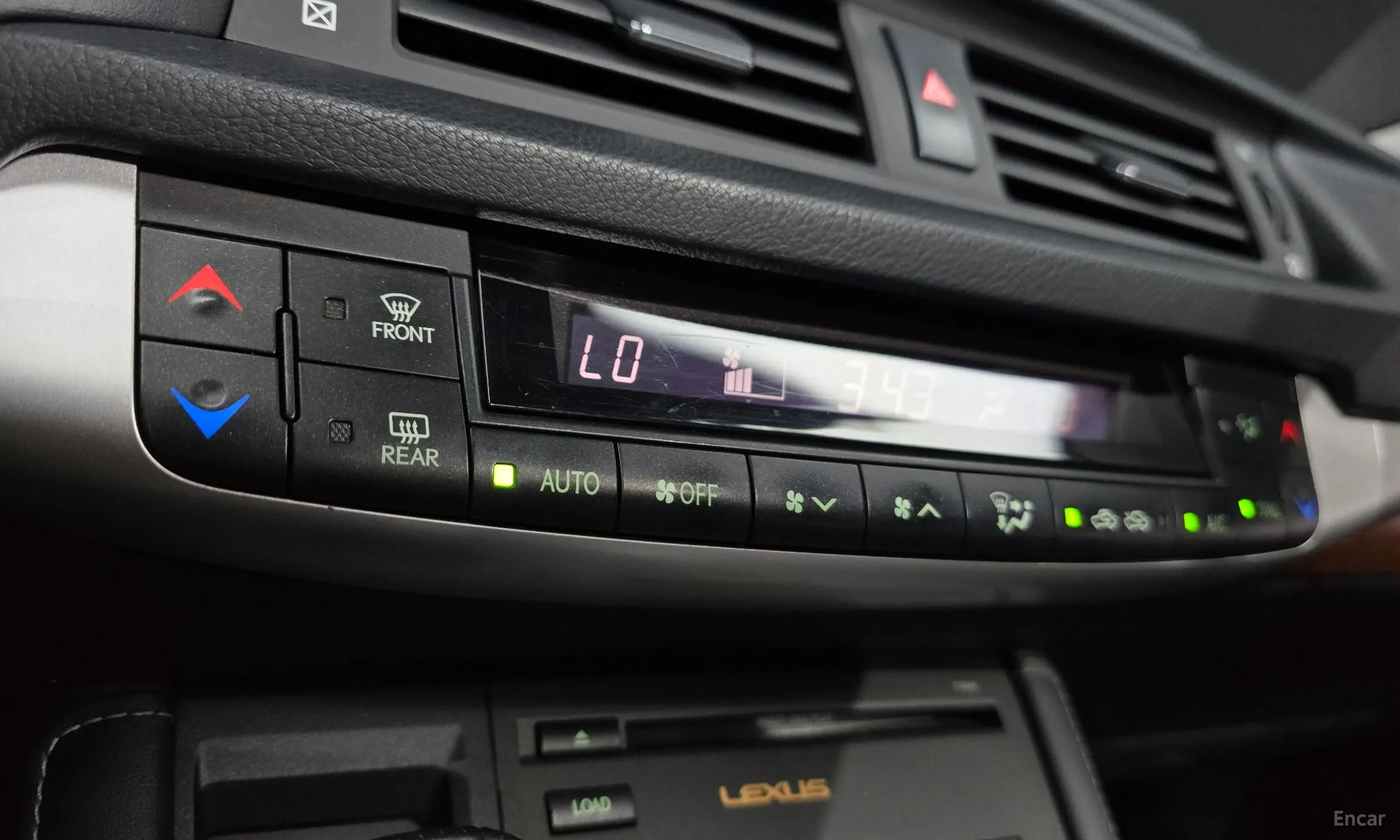 Lexus CT200h превью 17