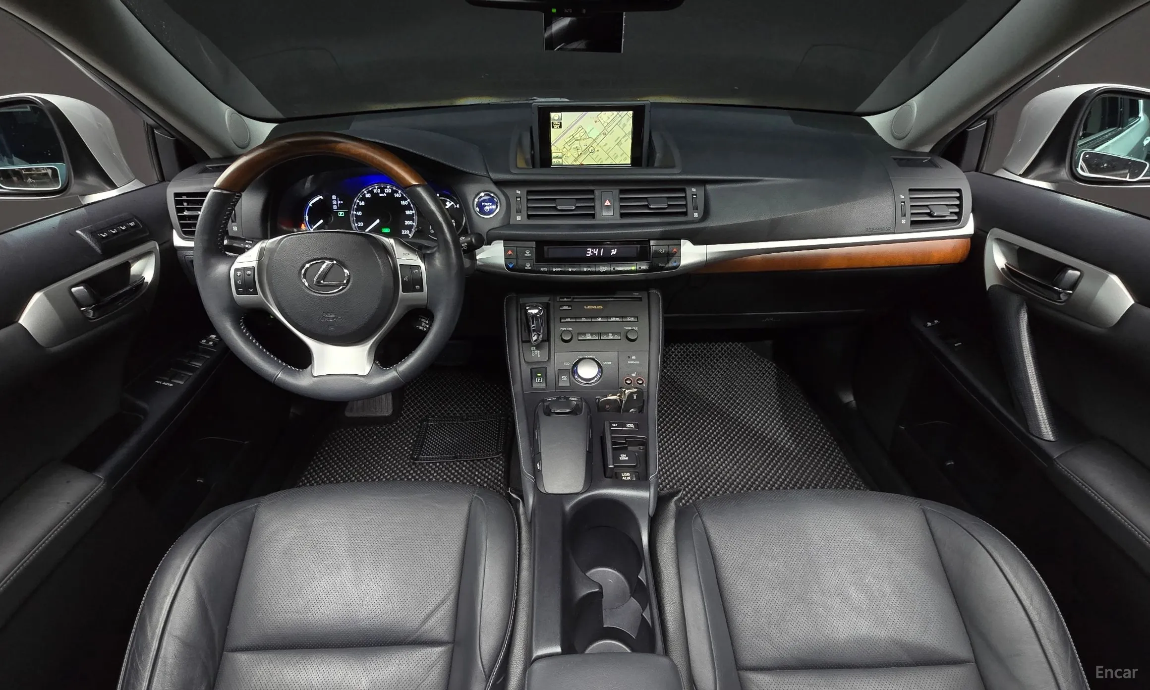 Lexus CT200h превью 7