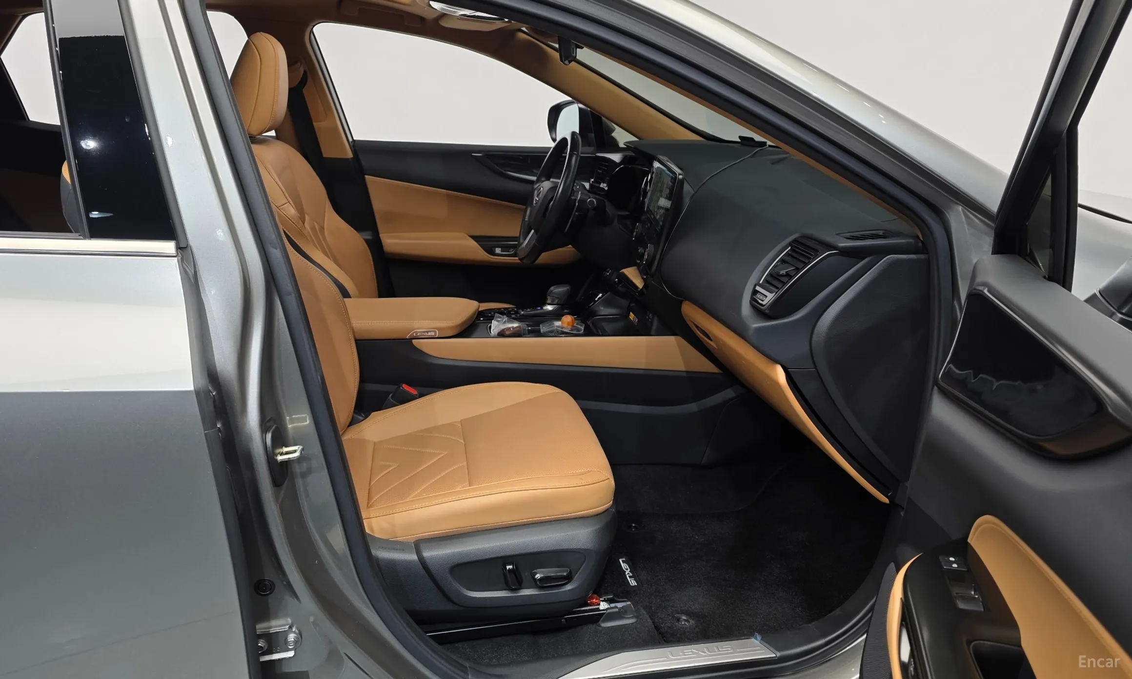 Lexus NX450h + 2nd Gen превью 11