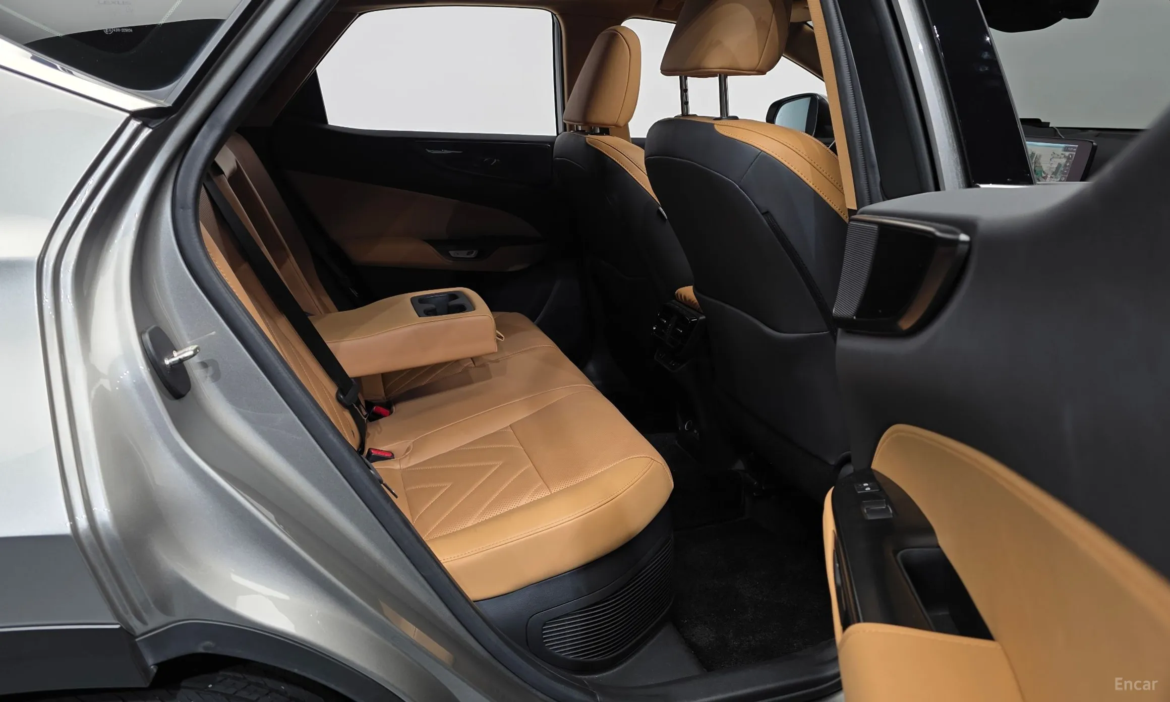 Lexus NX450h + 2nd Gen превью 12