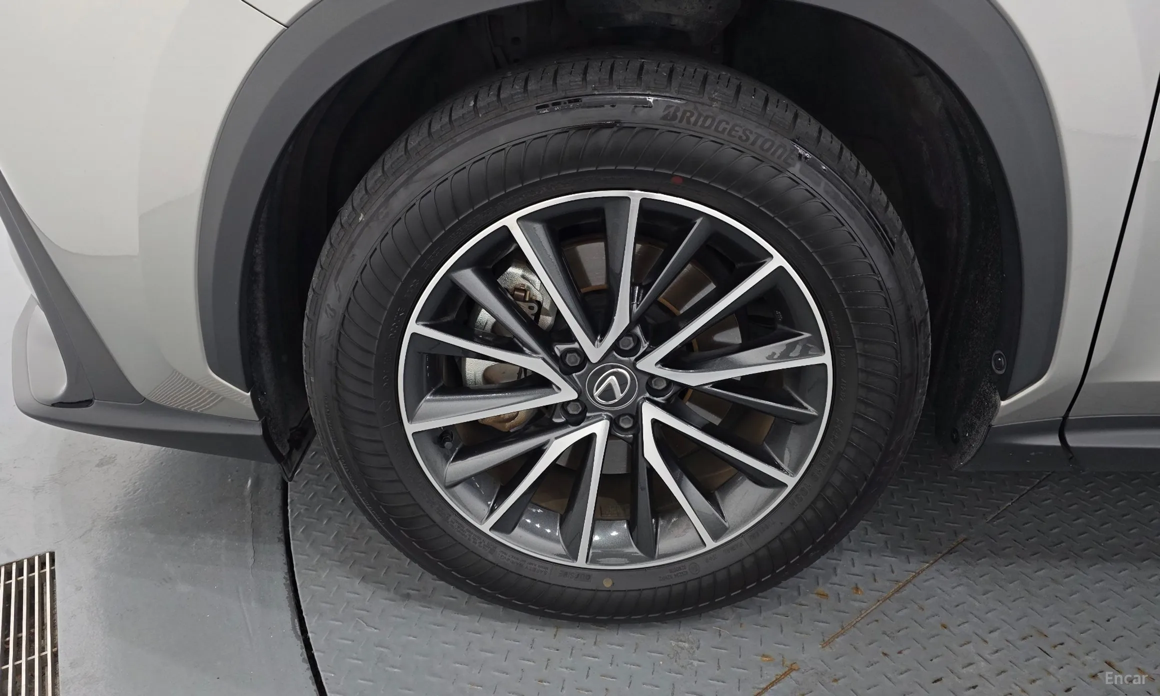 Lexus NX450h + 2nd Gen превью 5