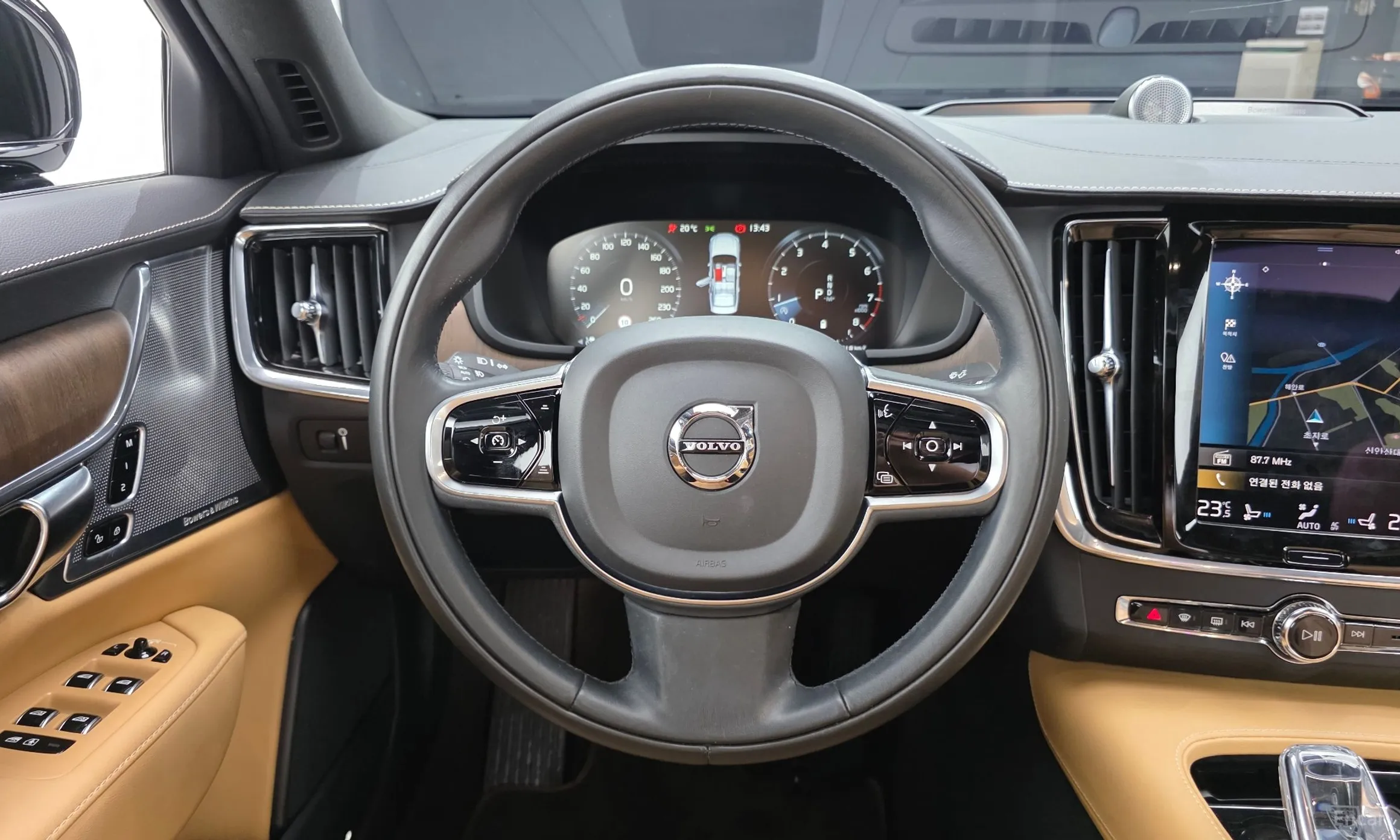 Volvo S90 превью 12
