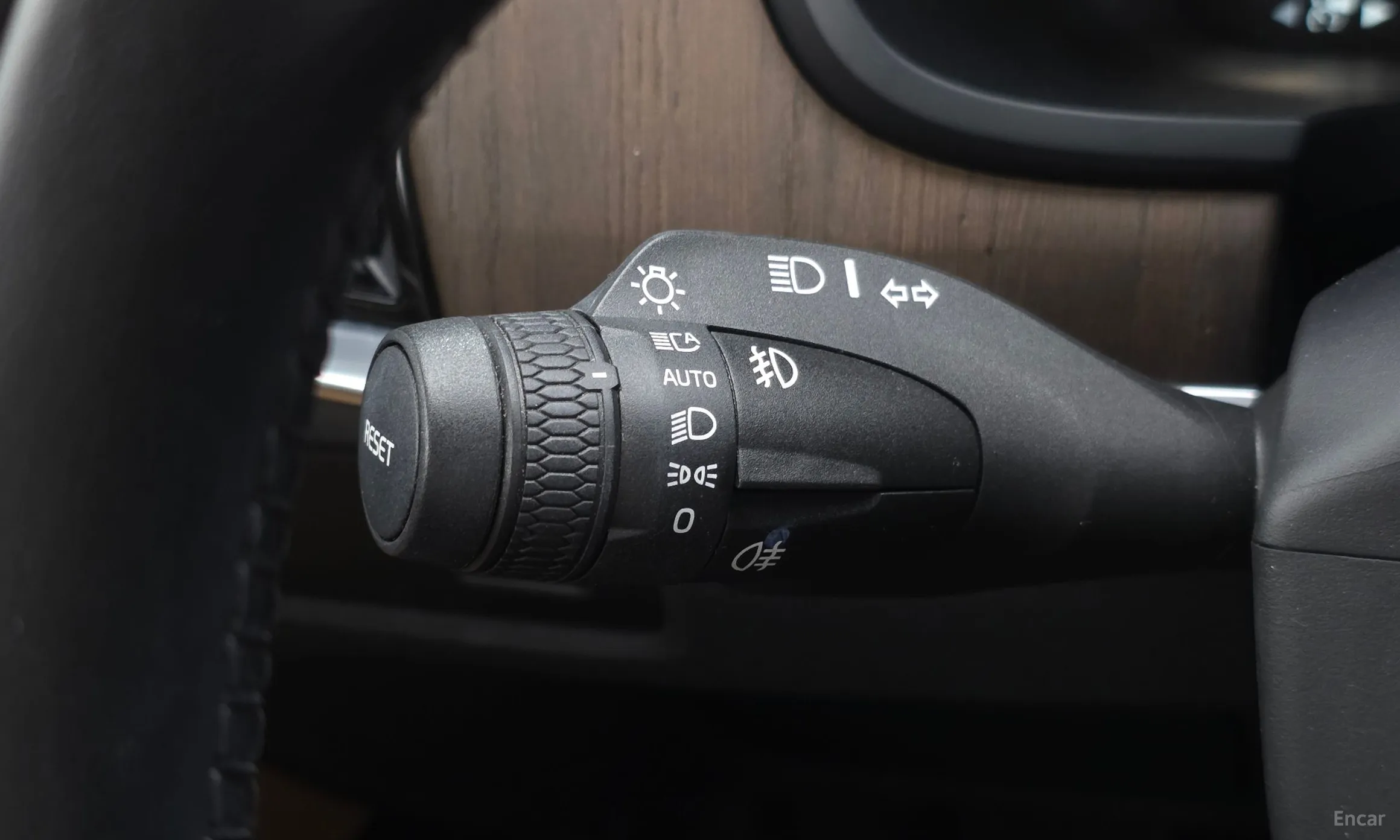 Volvo S90 превью 17