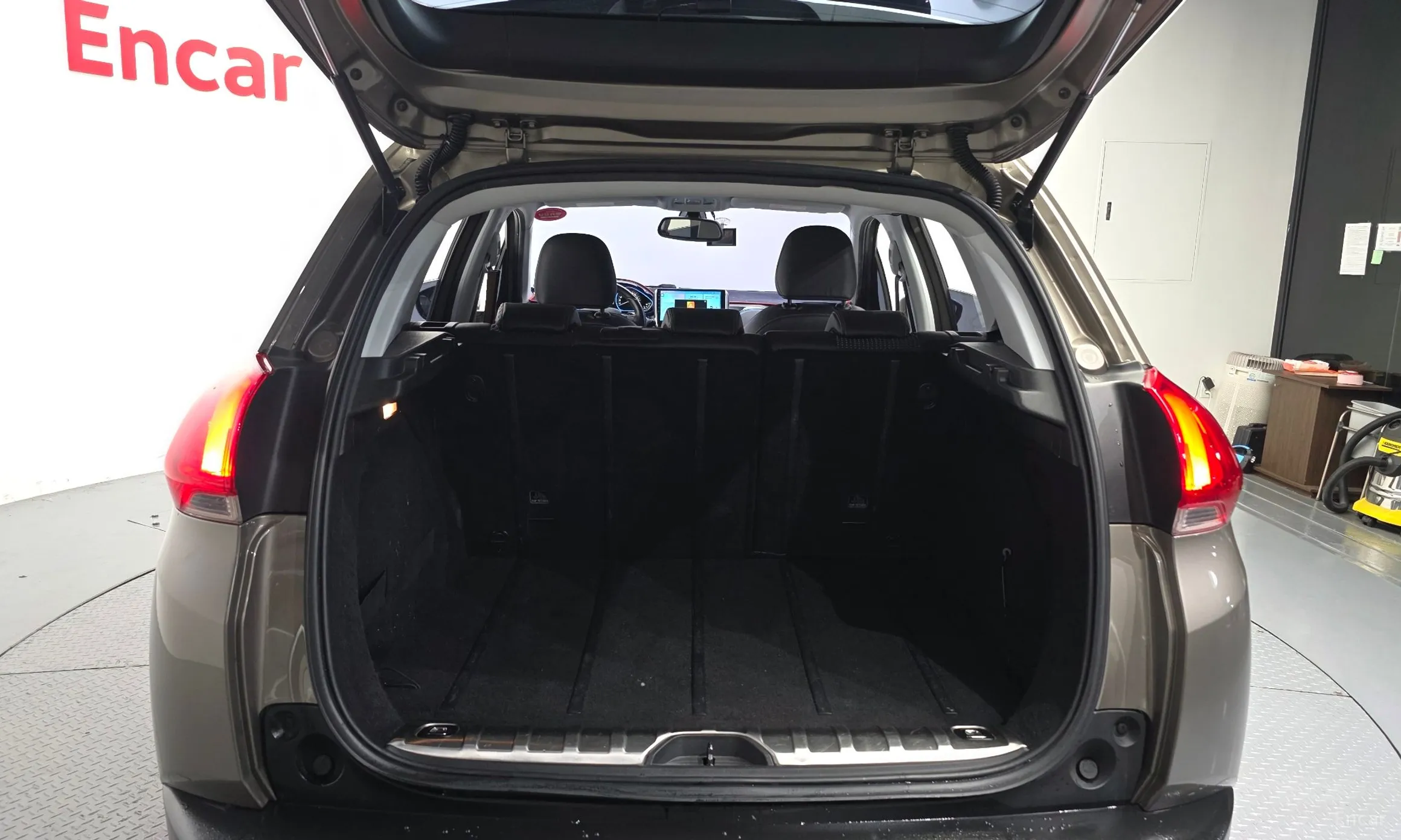 Peugeot 2008. превью 20