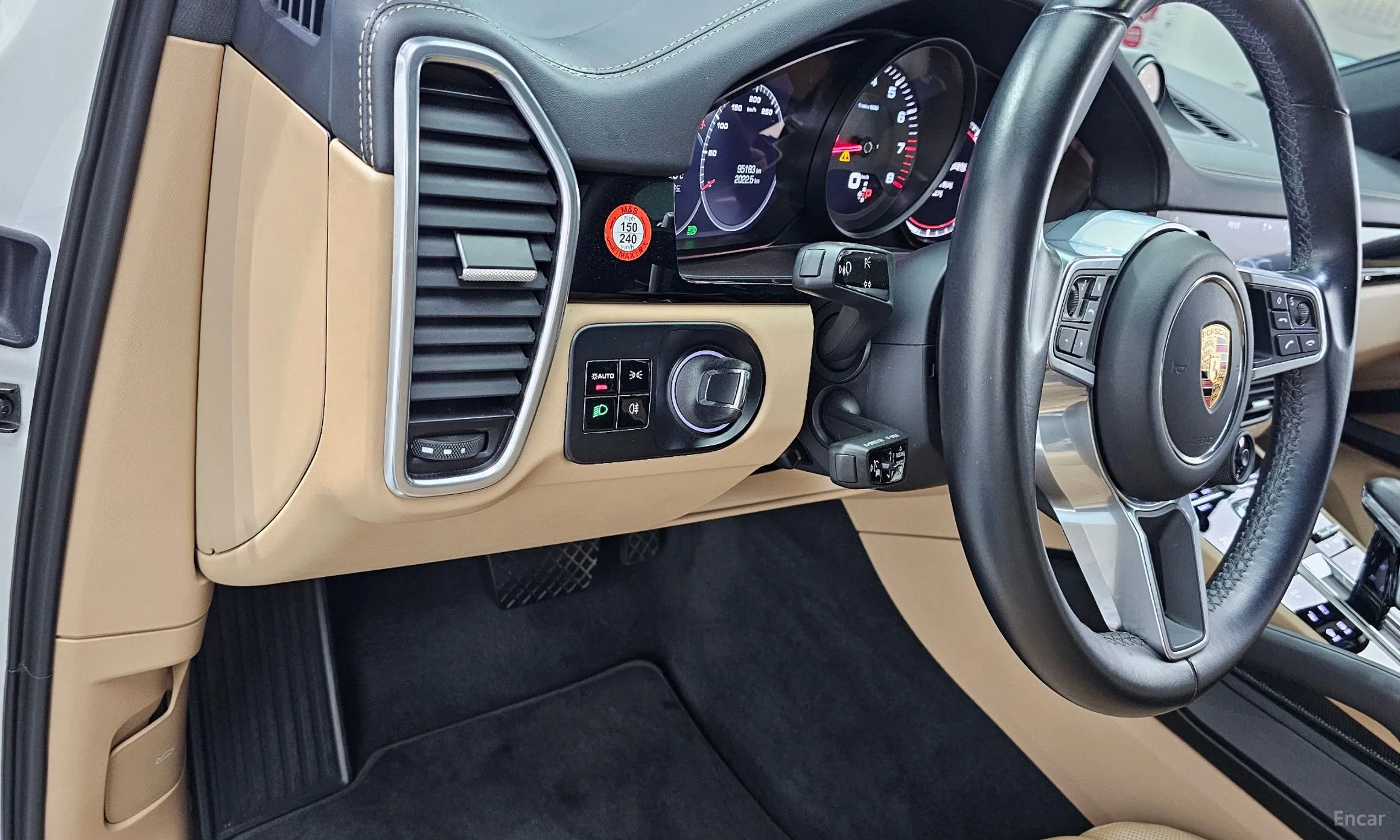 Porsche Cayenne (PO536) превью 16