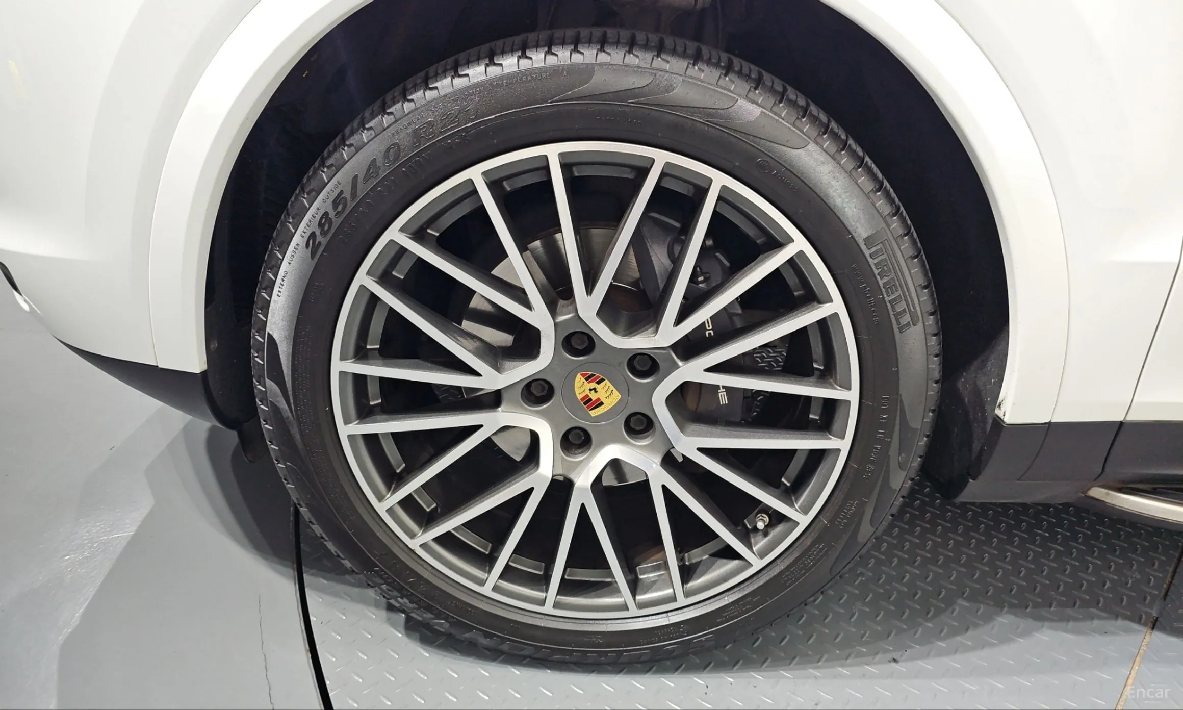 Porsche Cayenne (PO536) превью 5