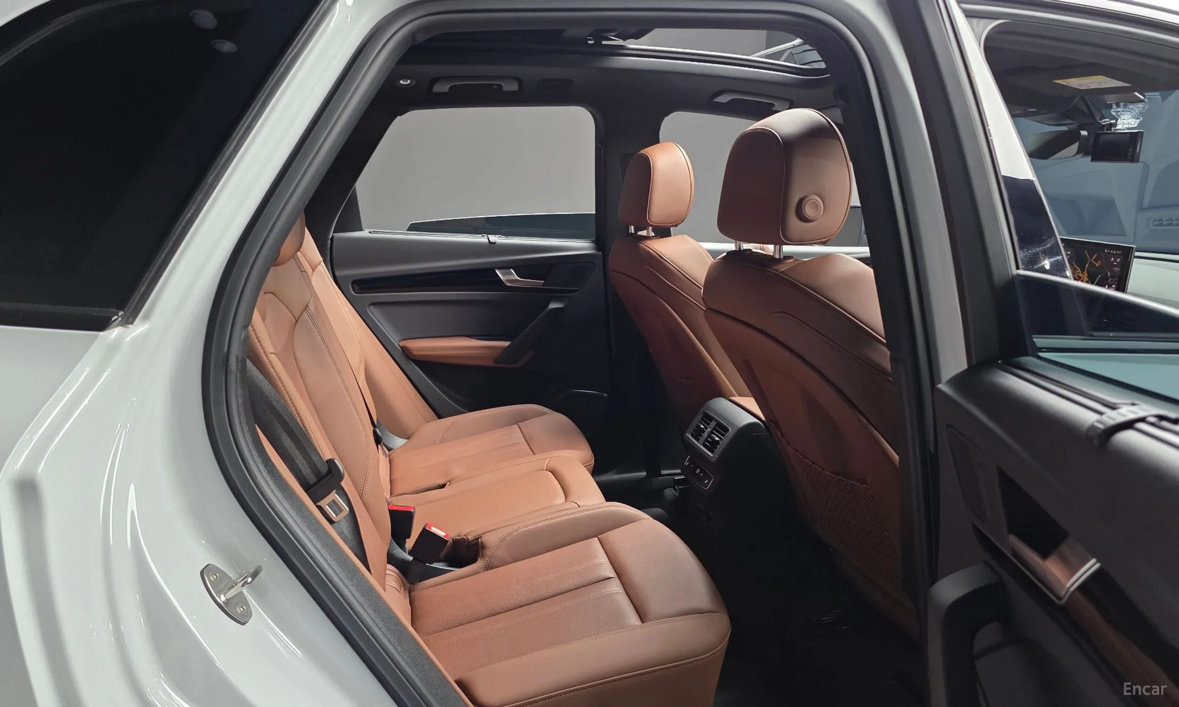 Audi Q5 (FY) превью 12