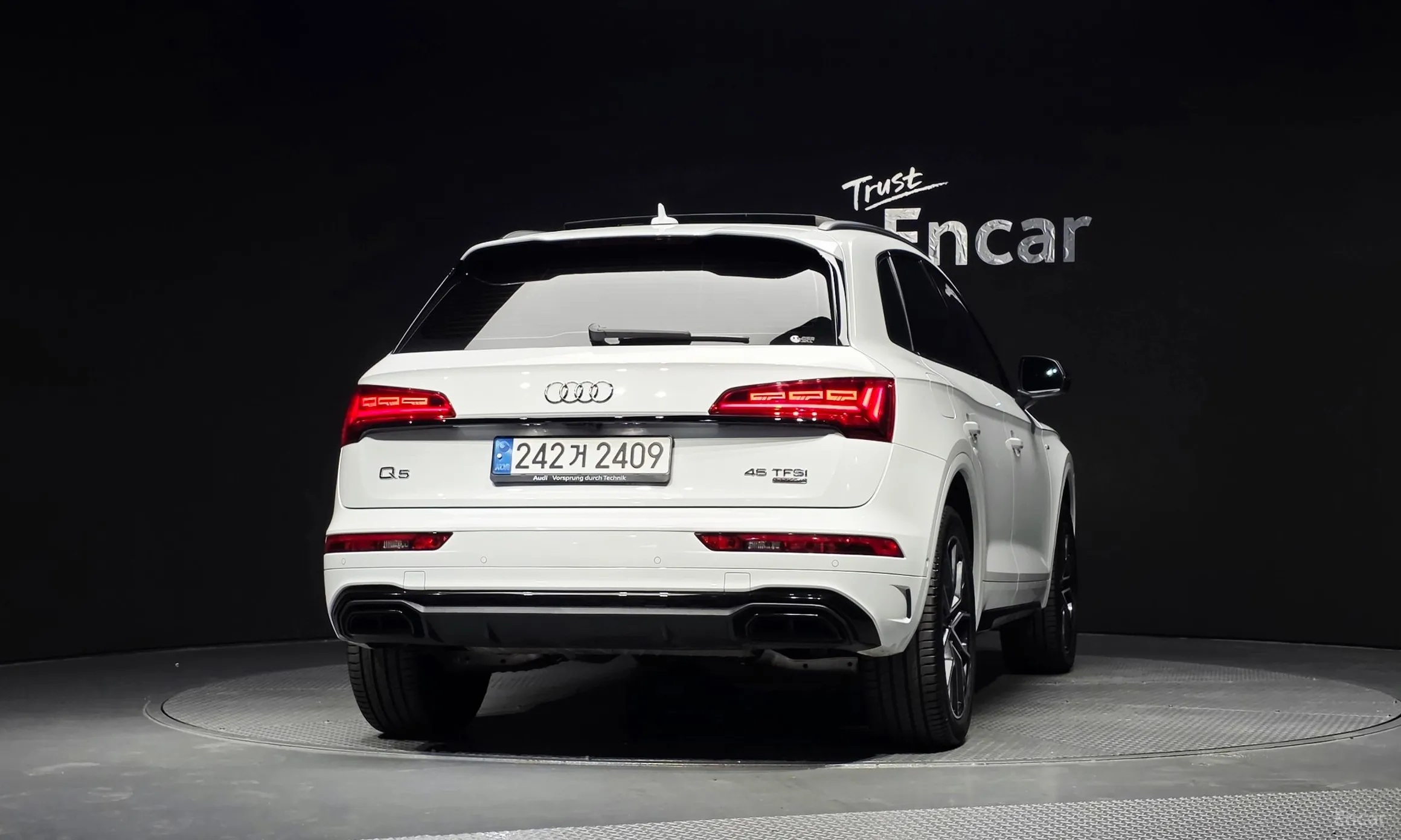 Audi Q5 (FY) превью 4