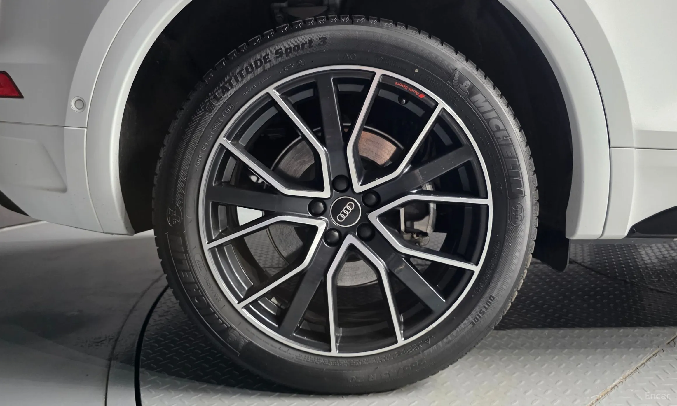 Audi Q5 (FY) превью 5