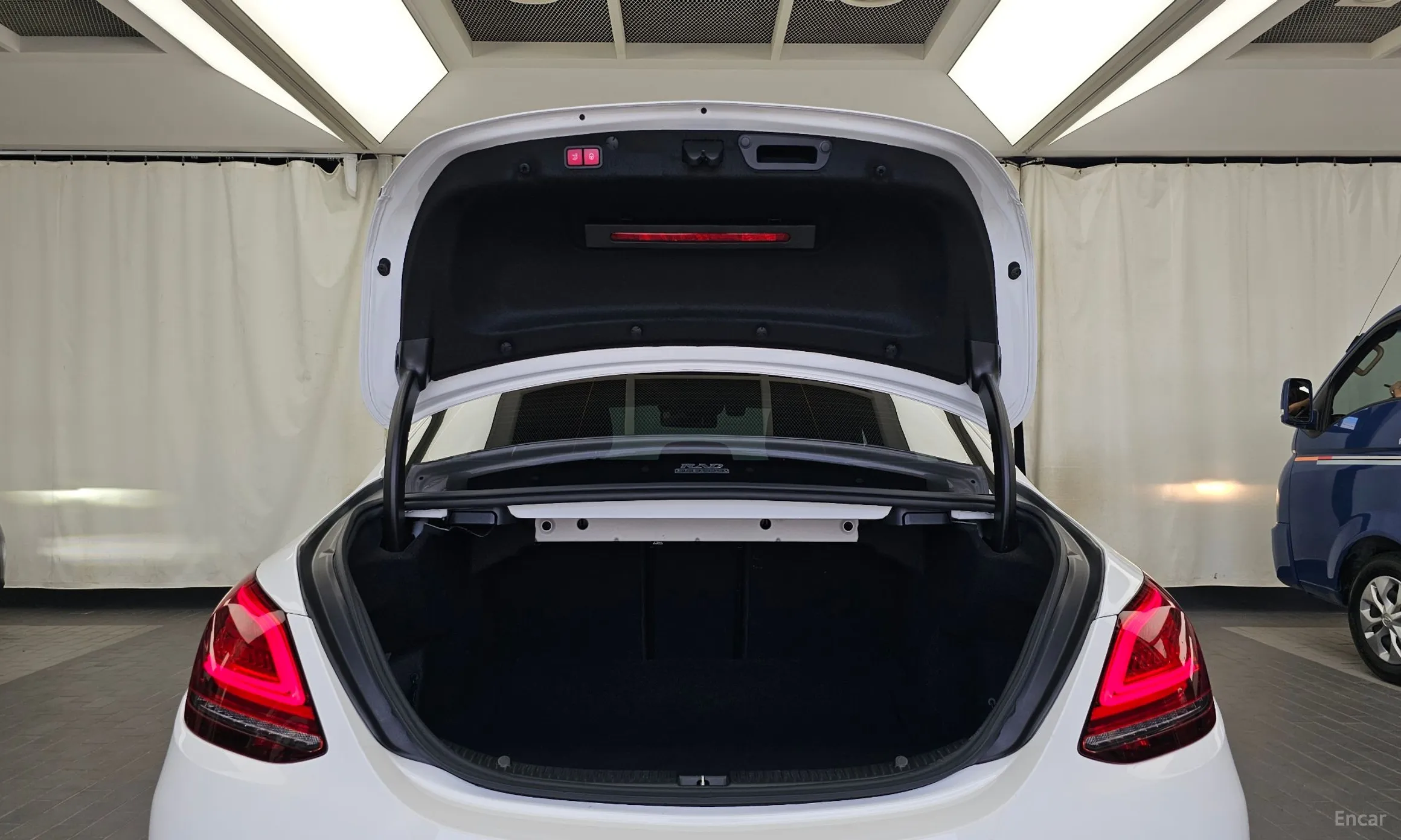 Mercedes Benz C-Class W205 превью 20