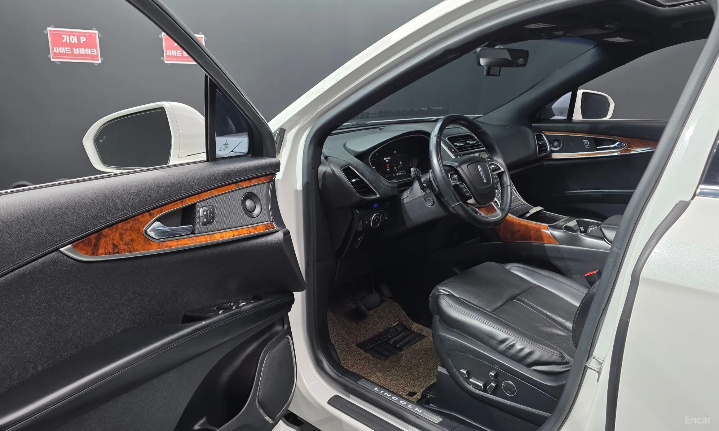 Lincoln Nautilus Gen 1 превью 10