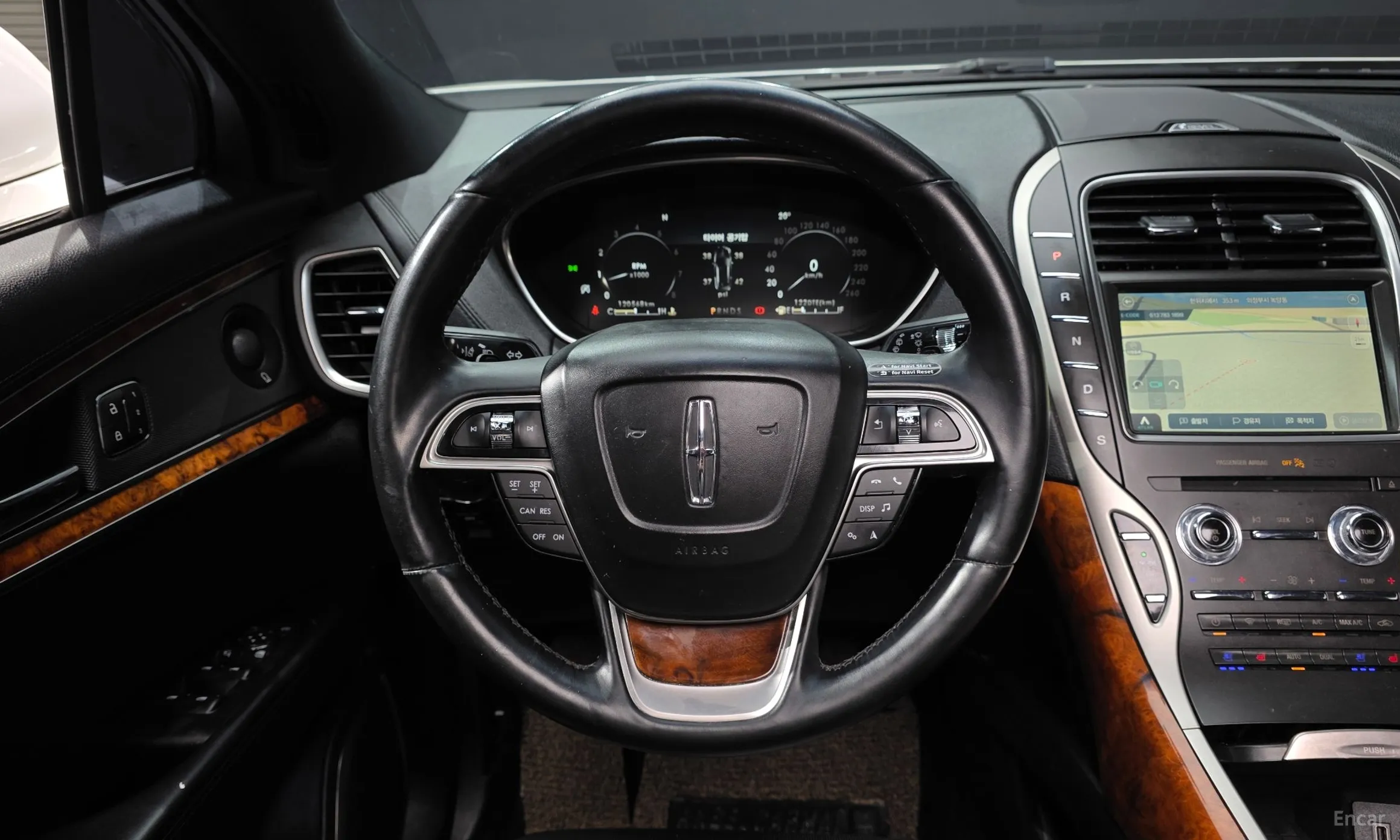 Lincoln Nautilus Gen 1 превью 13