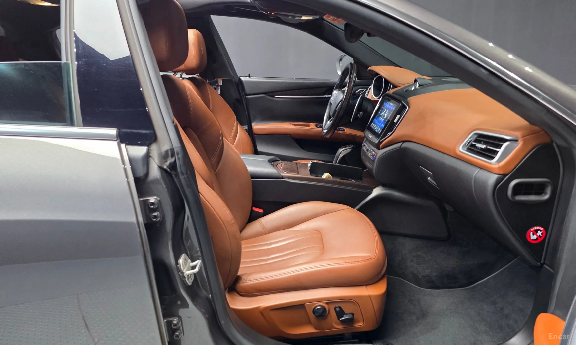 Maserati Ghibli превью 11