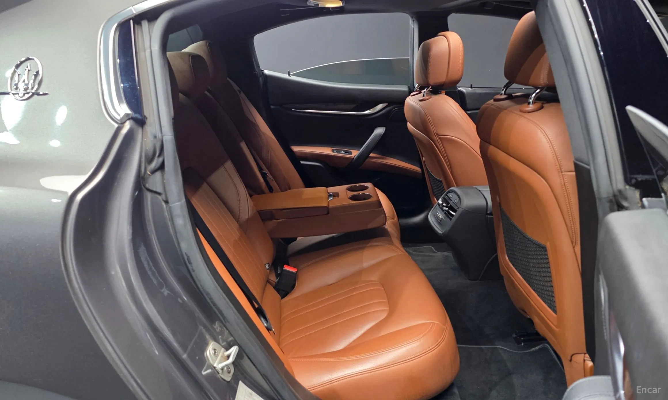 Maserati Ghibli превью 12