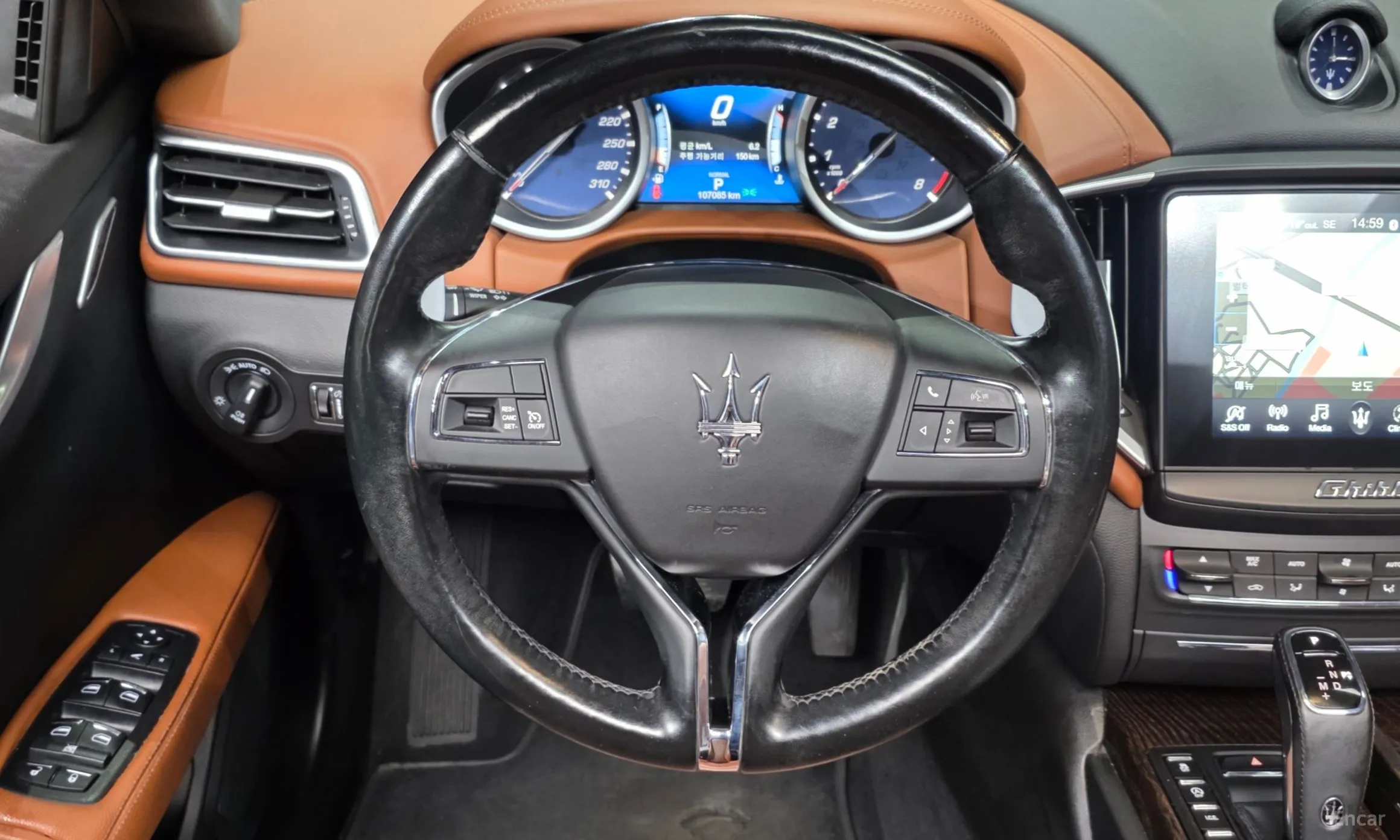 Maserati Ghibli превью 13