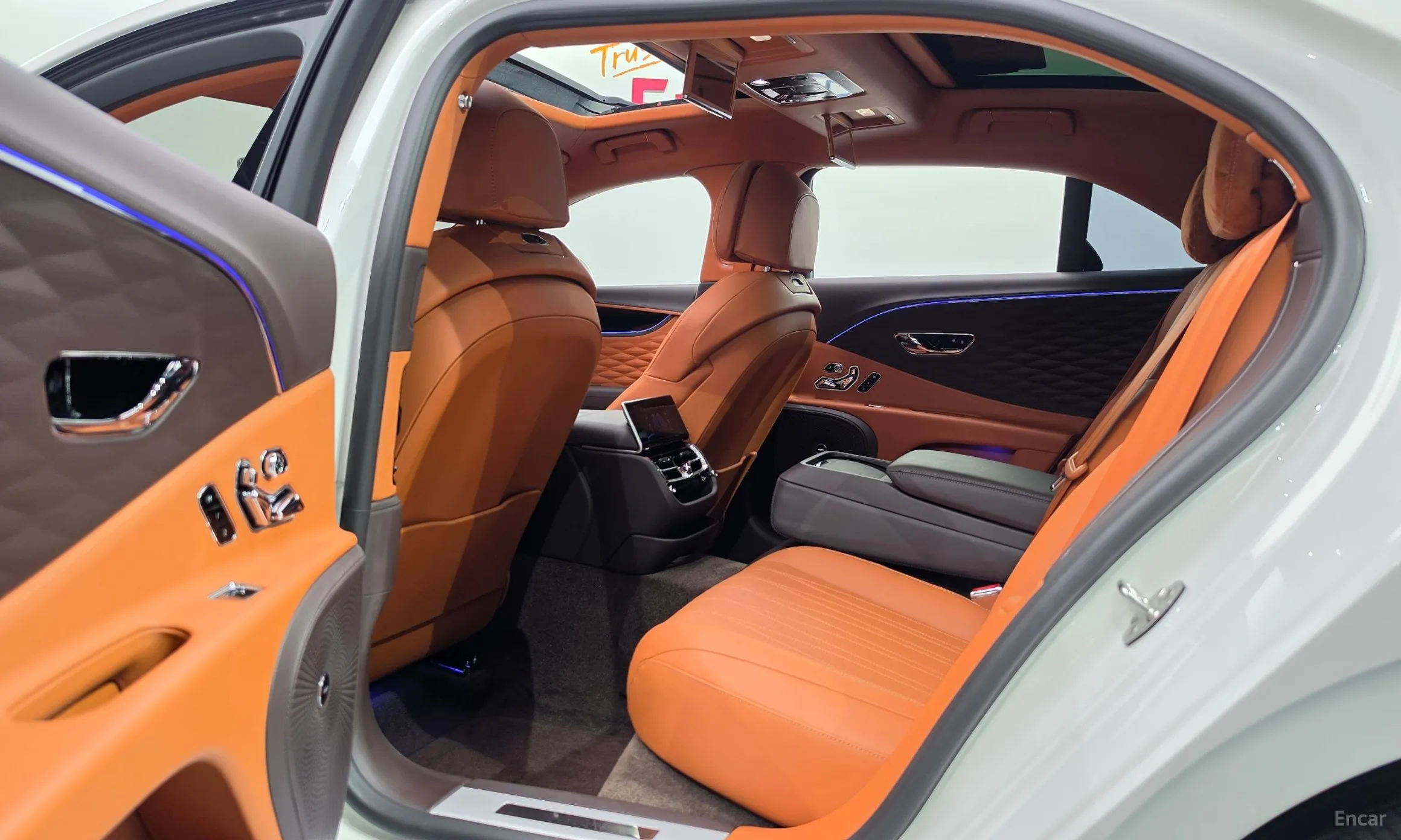 Bentley Flying Spur 3rd Generation превью 11