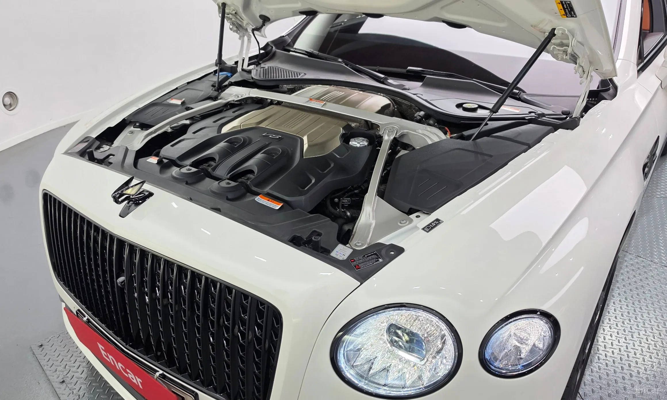 Bentley Flying Spur 3rd Generation превью 6