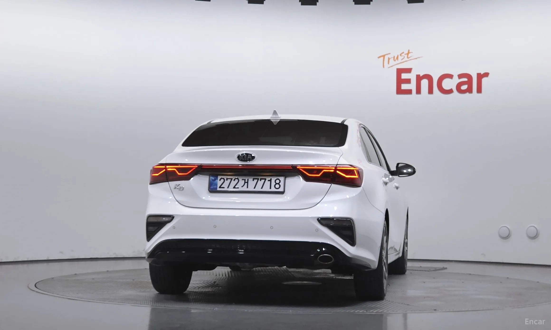 Kia K3 превью 4
