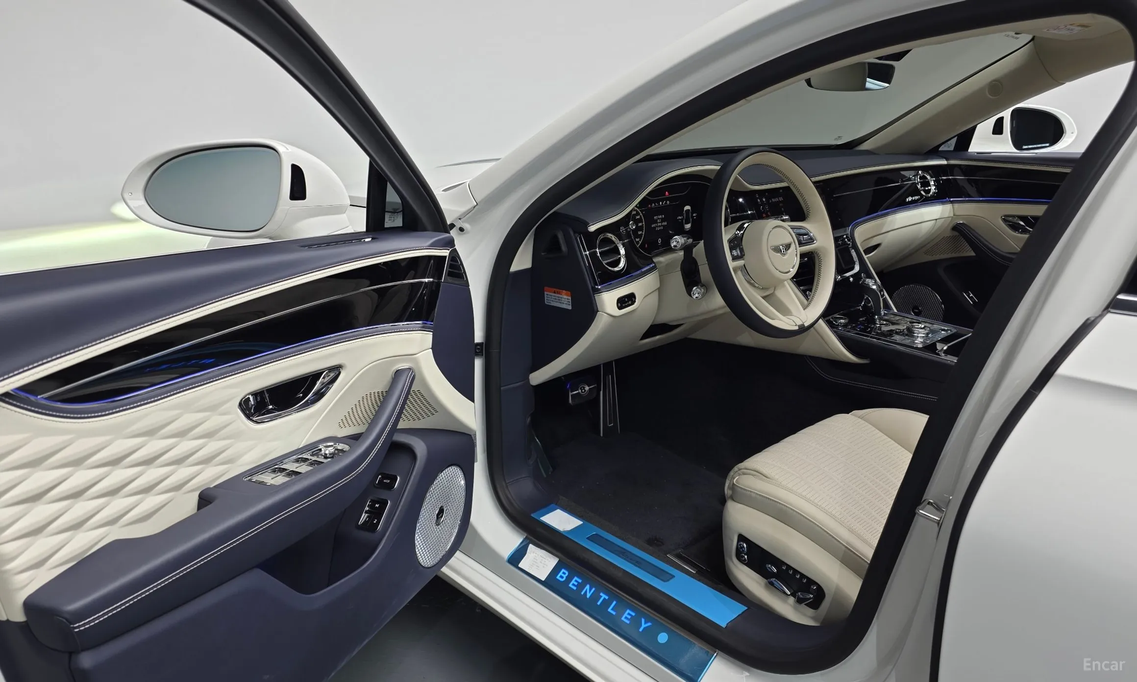 Bentley Flying Spur 3rd Generation превью 10