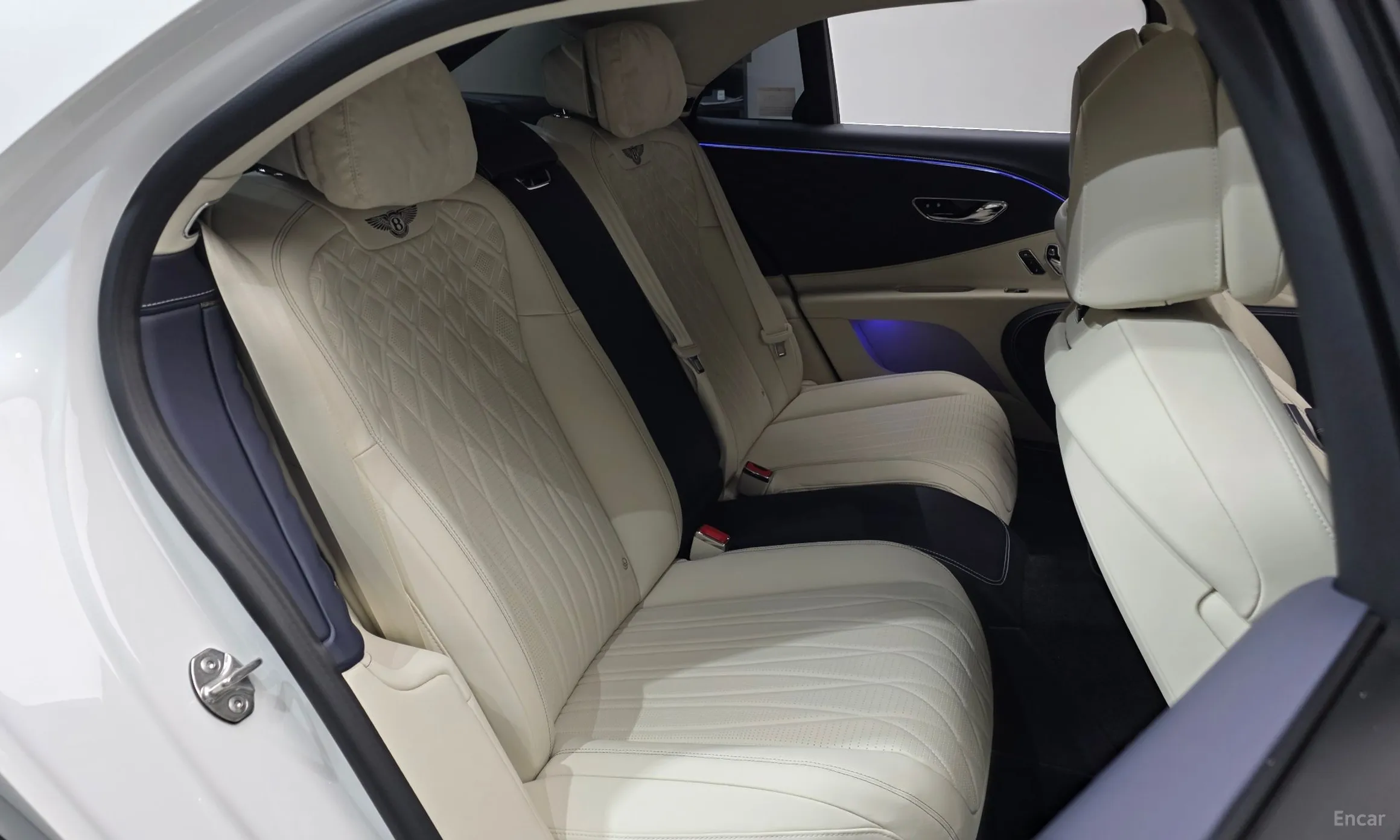 Bentley Flying Spur 3rd Generation превью 12