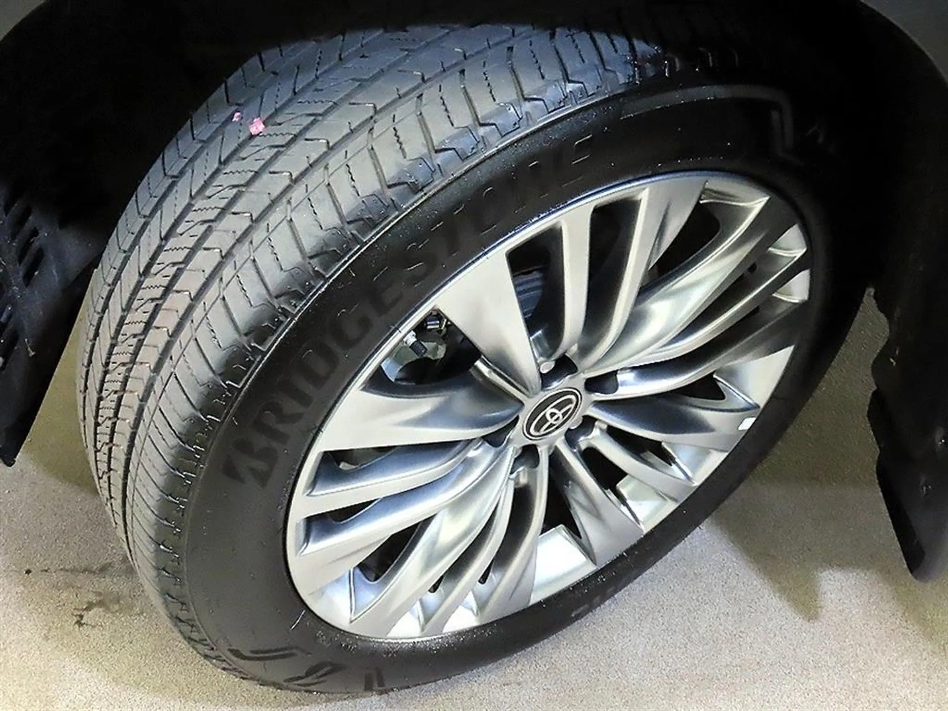 Toyota Highlander 4th generation превью 20