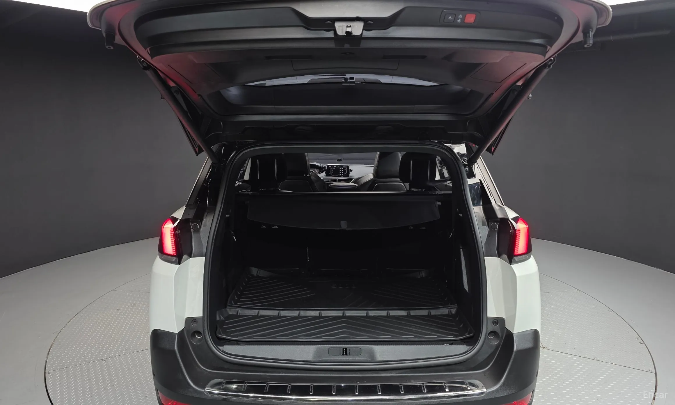 Peugeot 5008 2nd generation превью 20