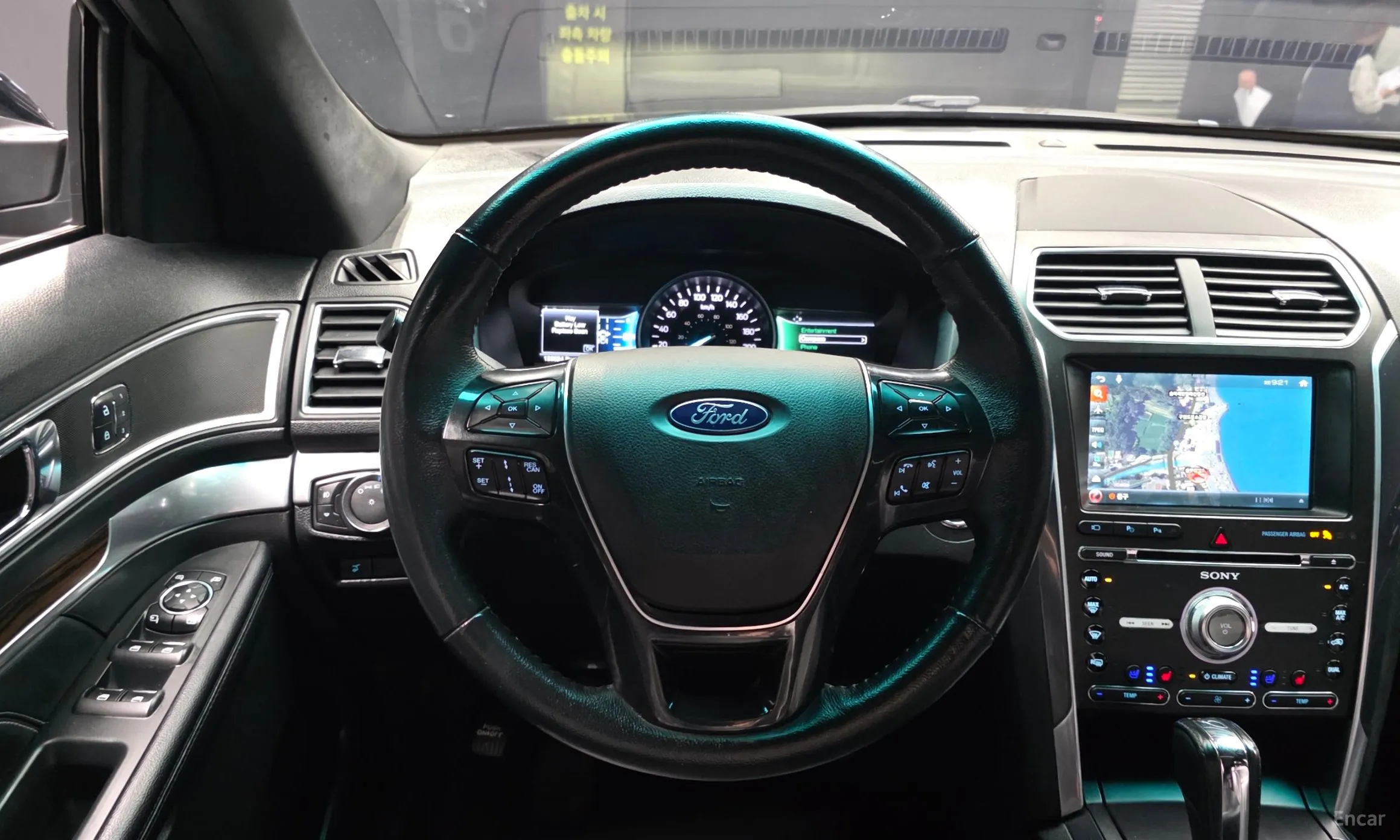 Ford Explorer превью 13
