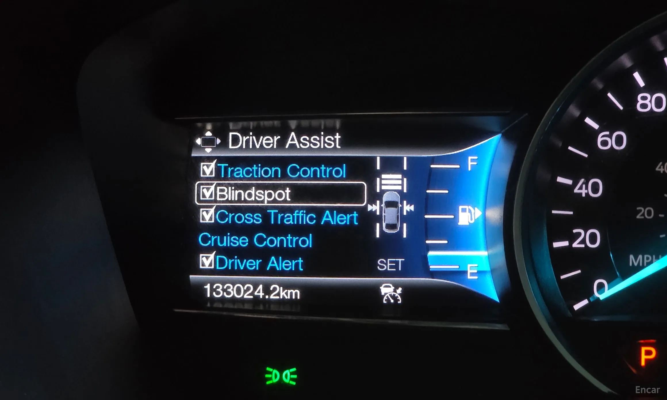 Ford Explorer превью 19