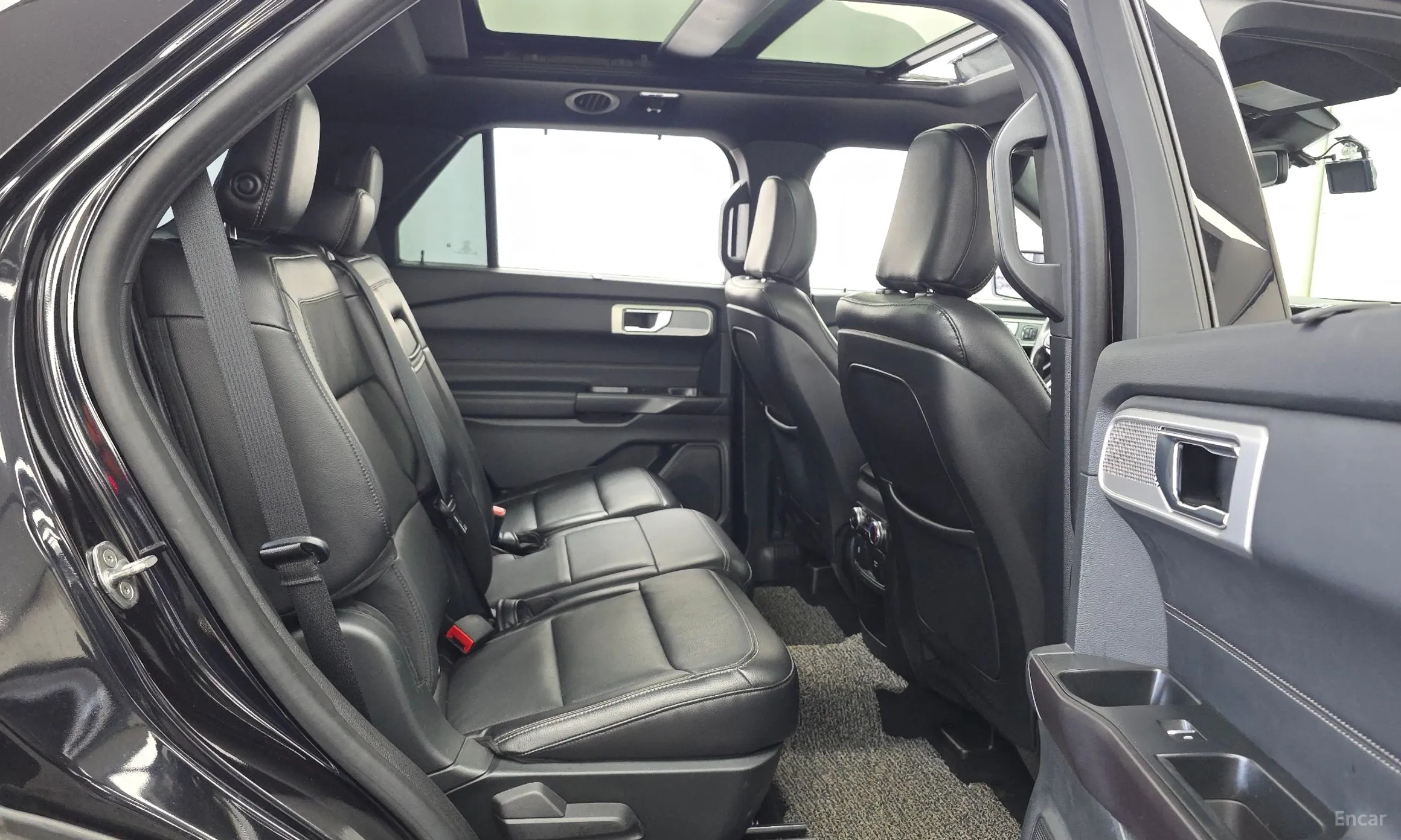 Ford Explorer 6th Generation превью 12