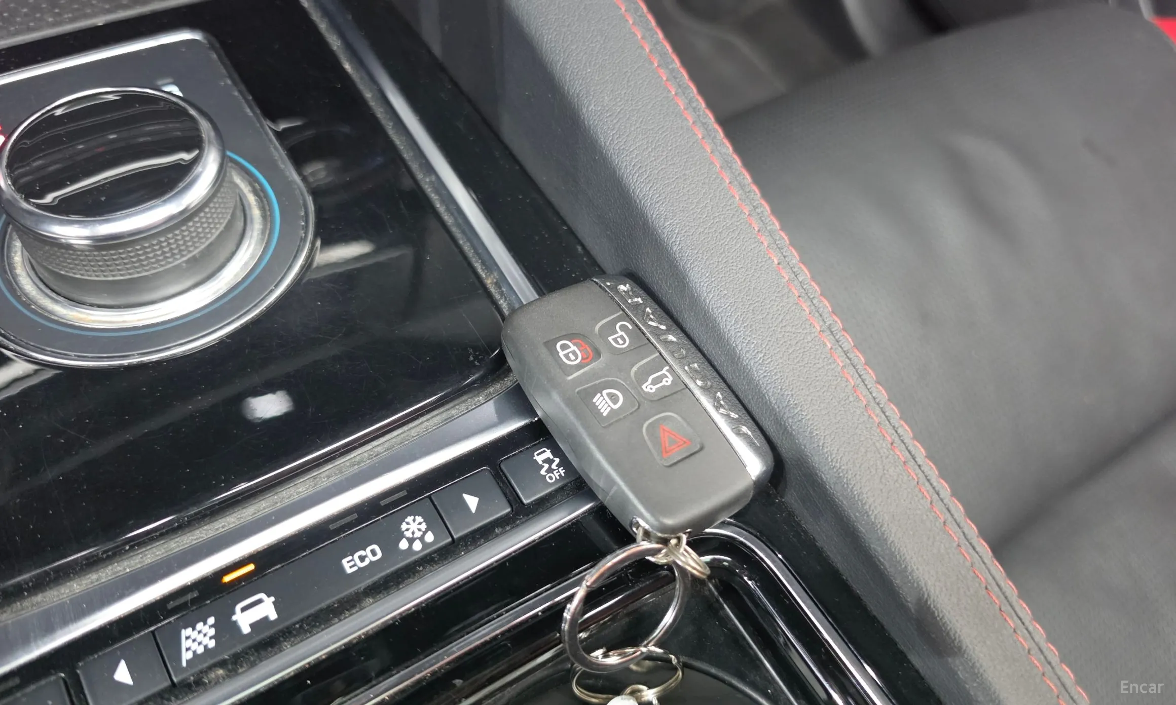 Jaguar F-PACE превью 17