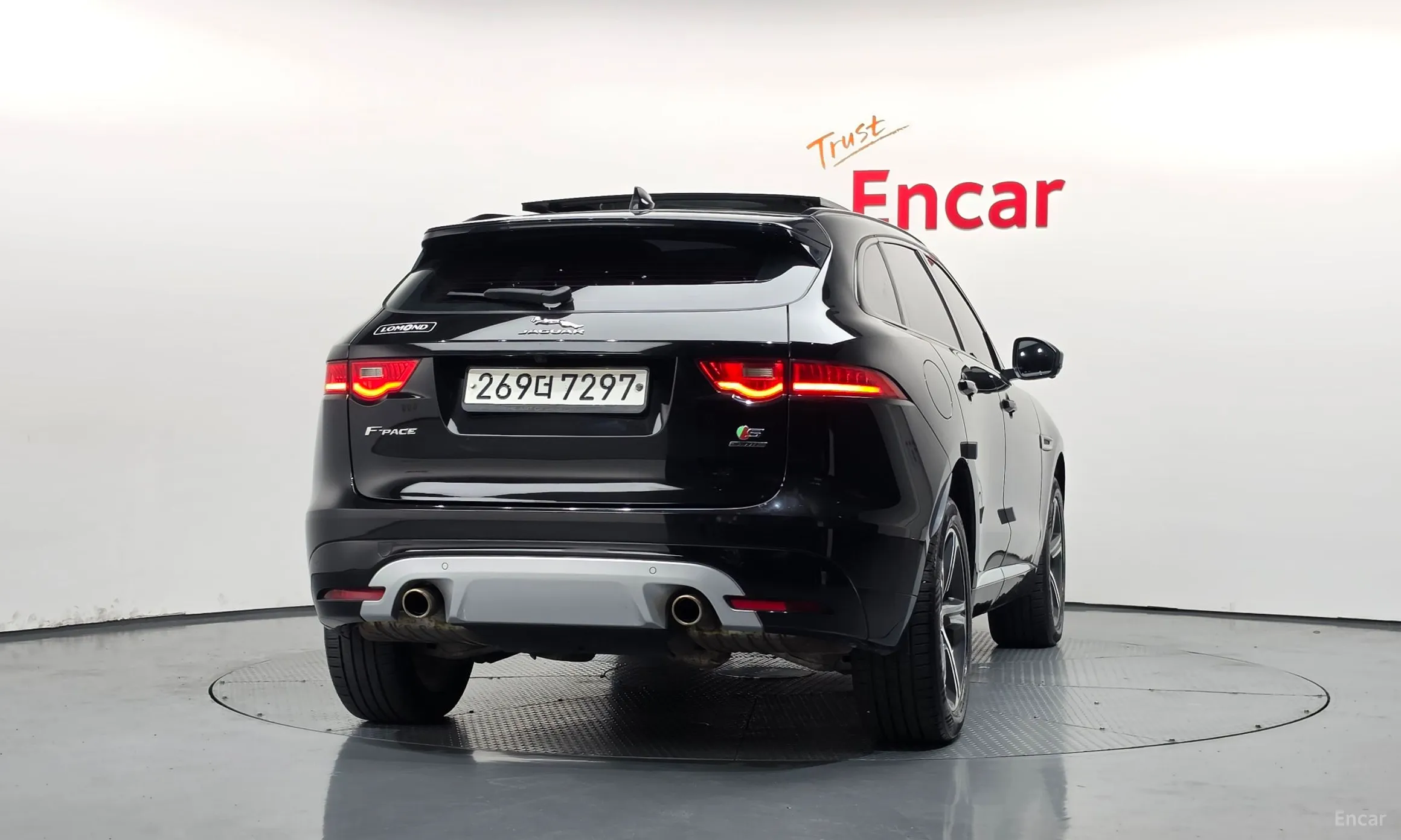 Jaguar F-PACE превью 4
